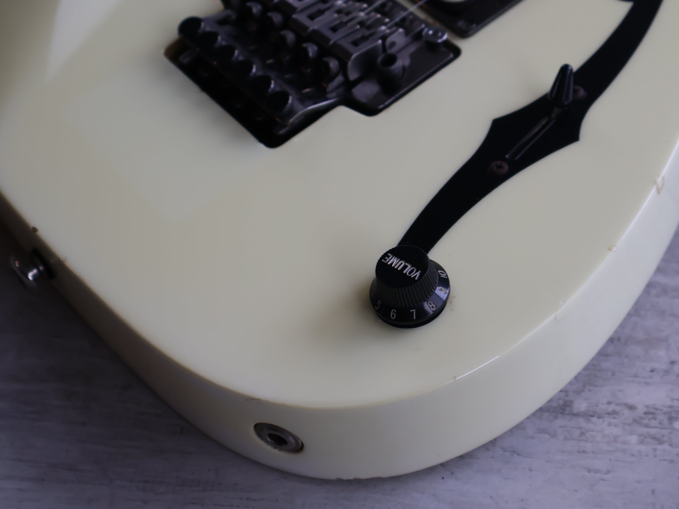 1997 Ibanez Japan PGM30 Paul Gilbert Signature Model (White