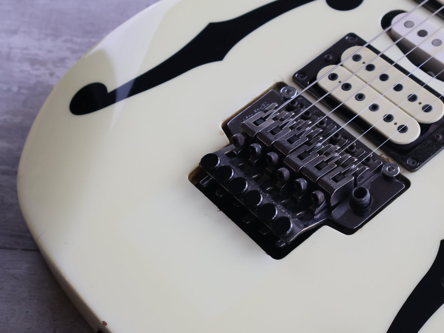 1997 Ibanez Japan PGM30 Paul Gilbert Signature Model (White)