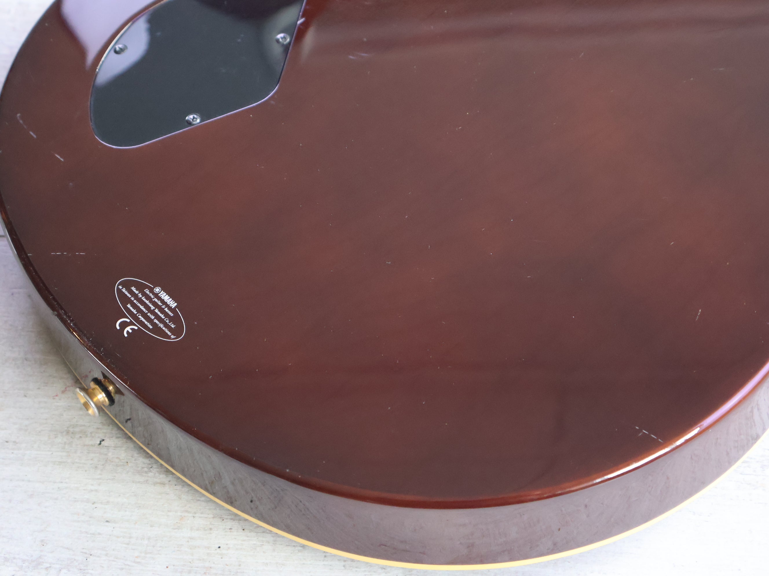 1999 Yamaha AEX-520 Semi-Hollow Thinline w/Mini Humbuckers (Brown
