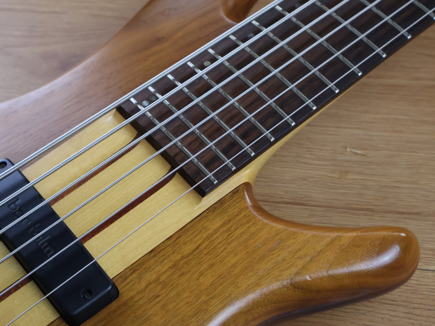 2007 Ibanez Prestige SR1006EWM 6-String Bass (Natural)