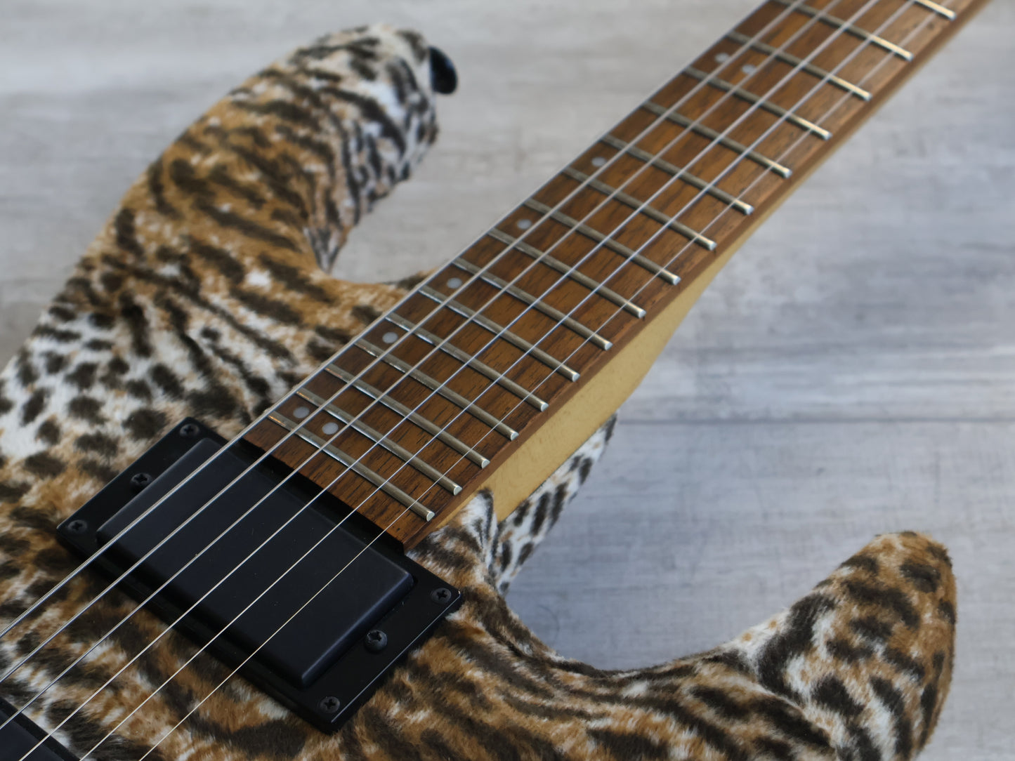 Grassroots (by ESP) G-HR-38 Horizon (Fuzzy Leopard)