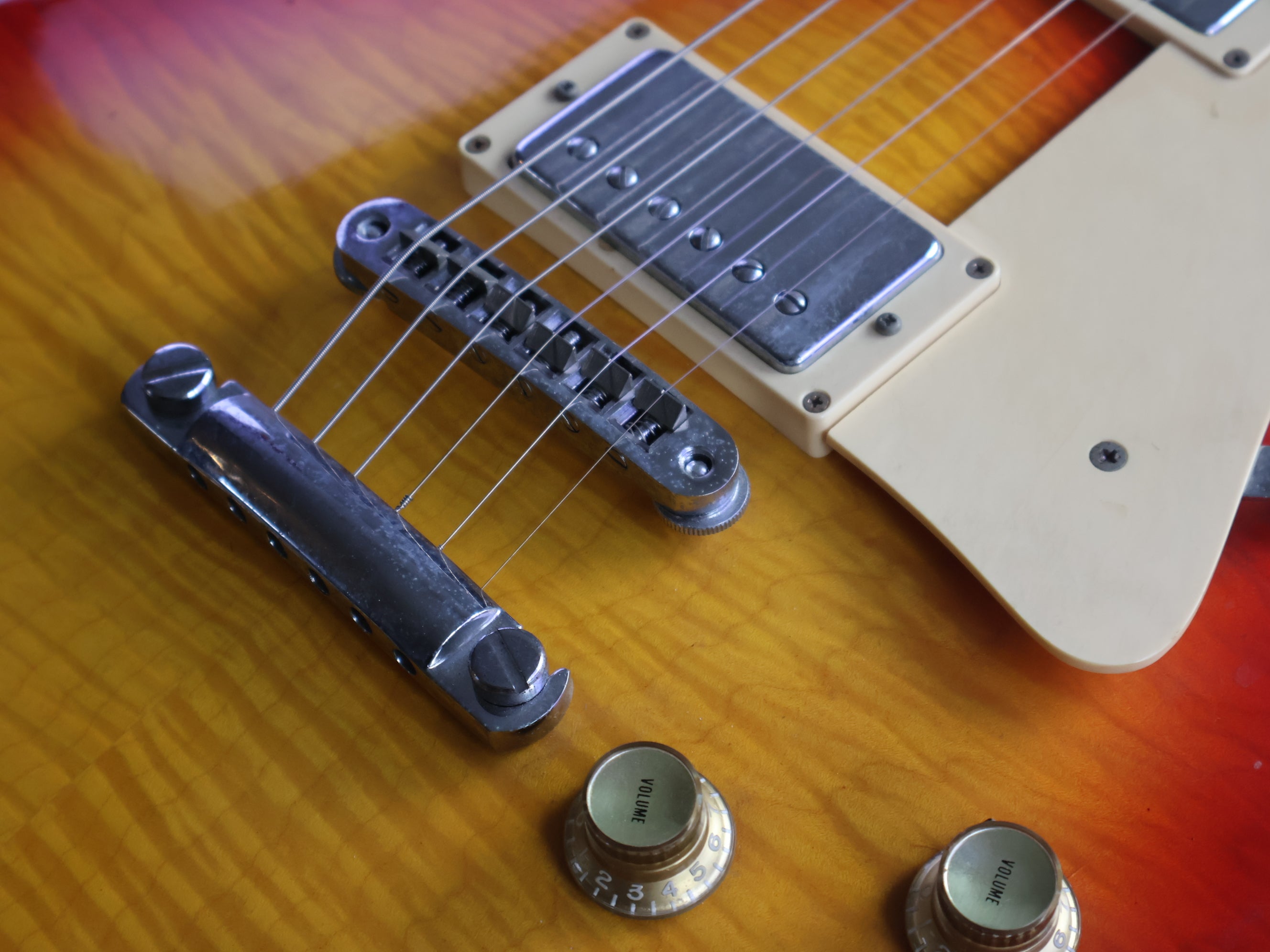 1978 Greco Japan EG-500 Les Paul Standard (Cherry Sunburst) – Cool