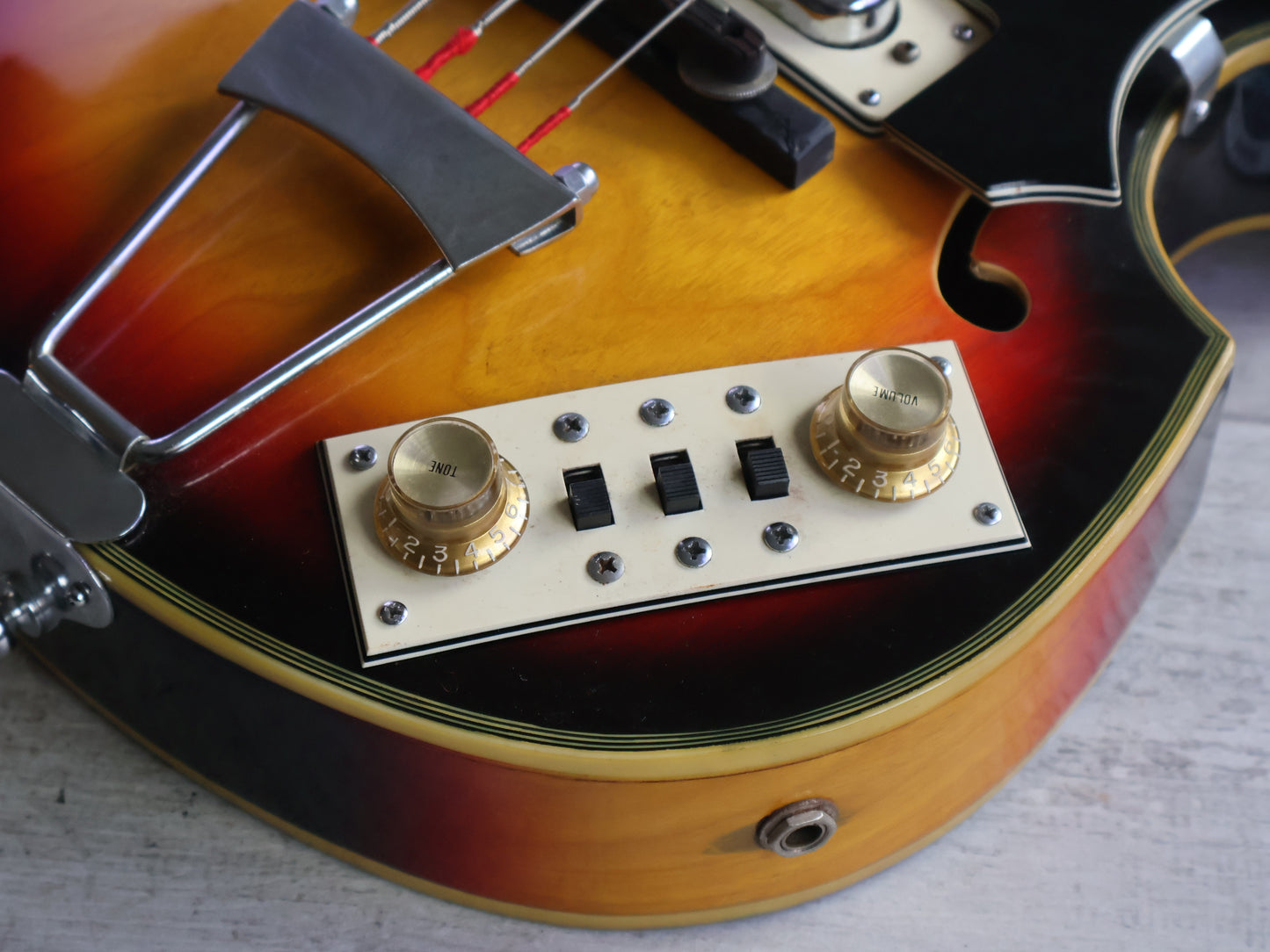 1960's Matsumoku Japan VB Series Violin Bass (Sunburst)