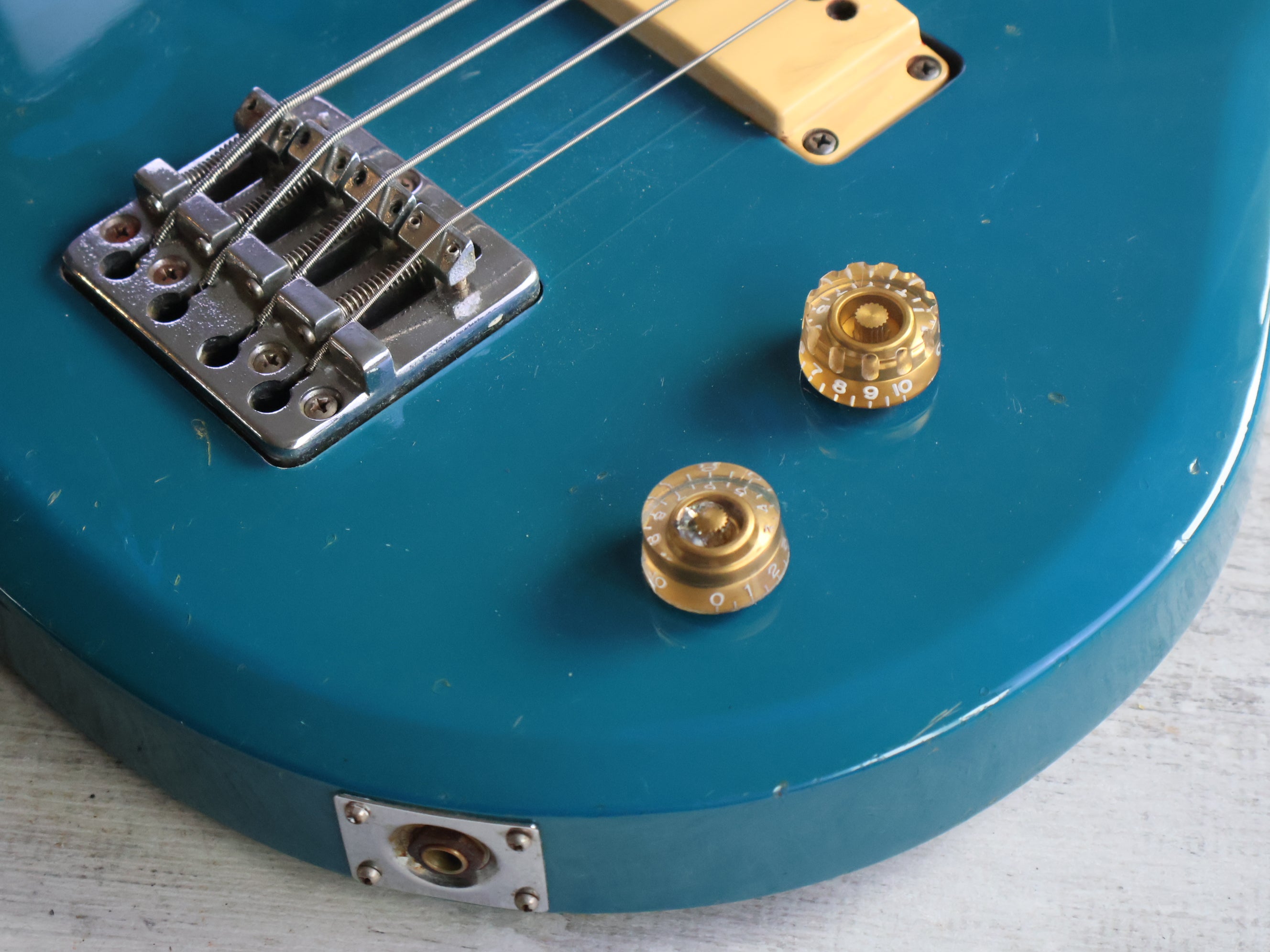 1981 Aria Pro II Japan CSB-380 Cardinal Medium Scale Bass (Blue