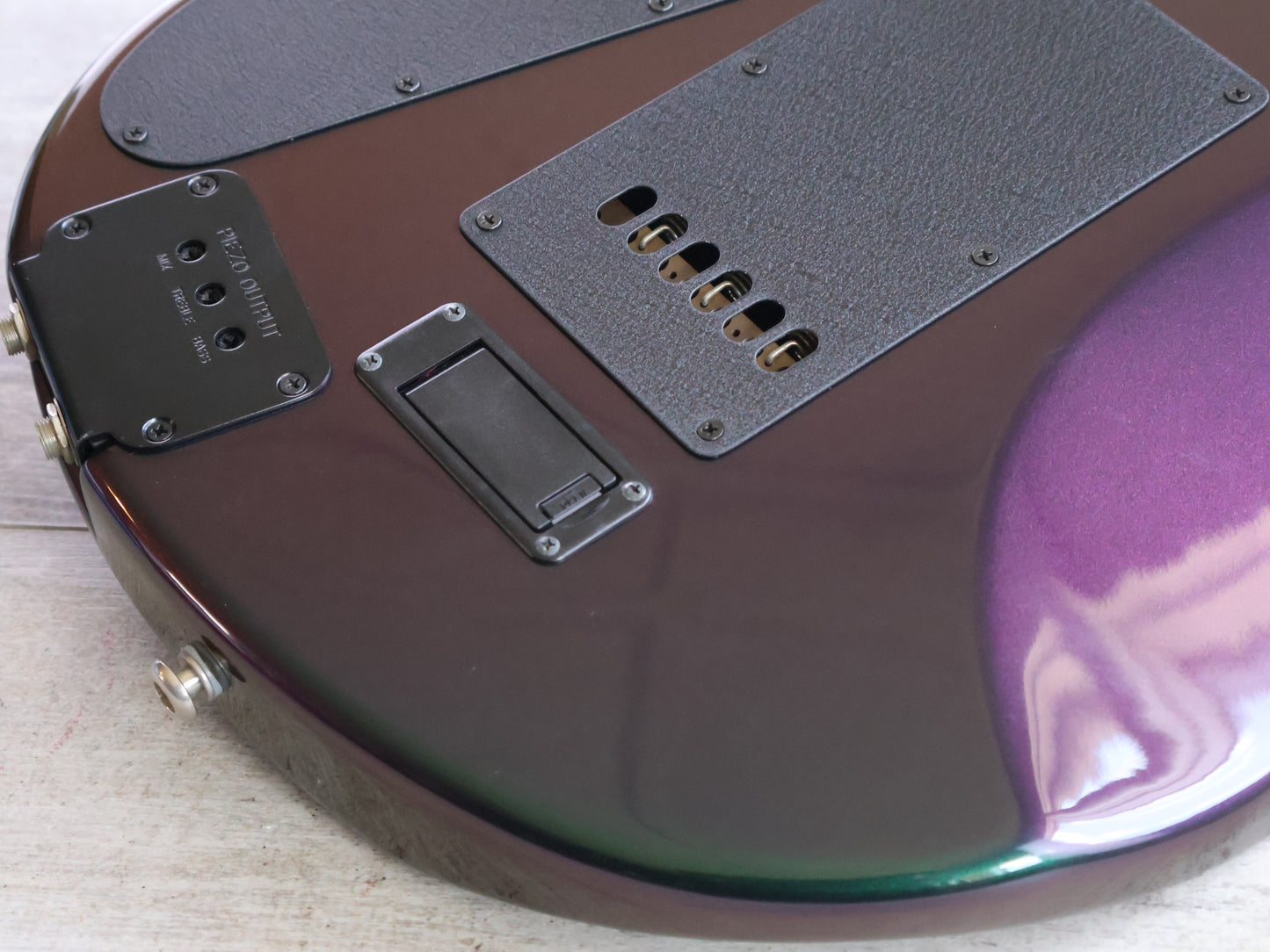 2008 Ernie Ball Music Man USA JP6 Petrucci Piezo (Mystic Dream)