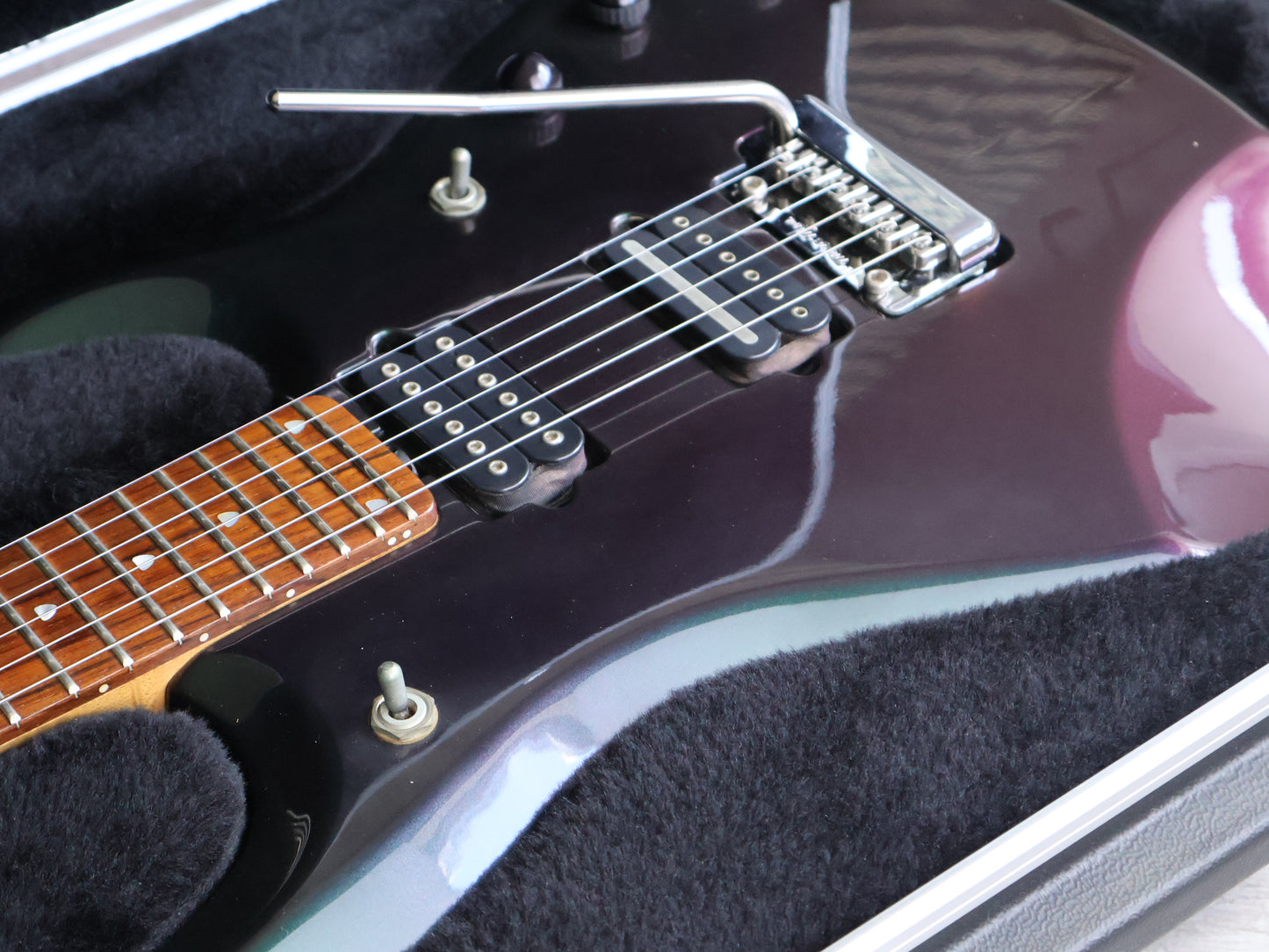 2008 Ernie Ball Music Man USA JP6 Petrucci Piezo (Mystic Dream)