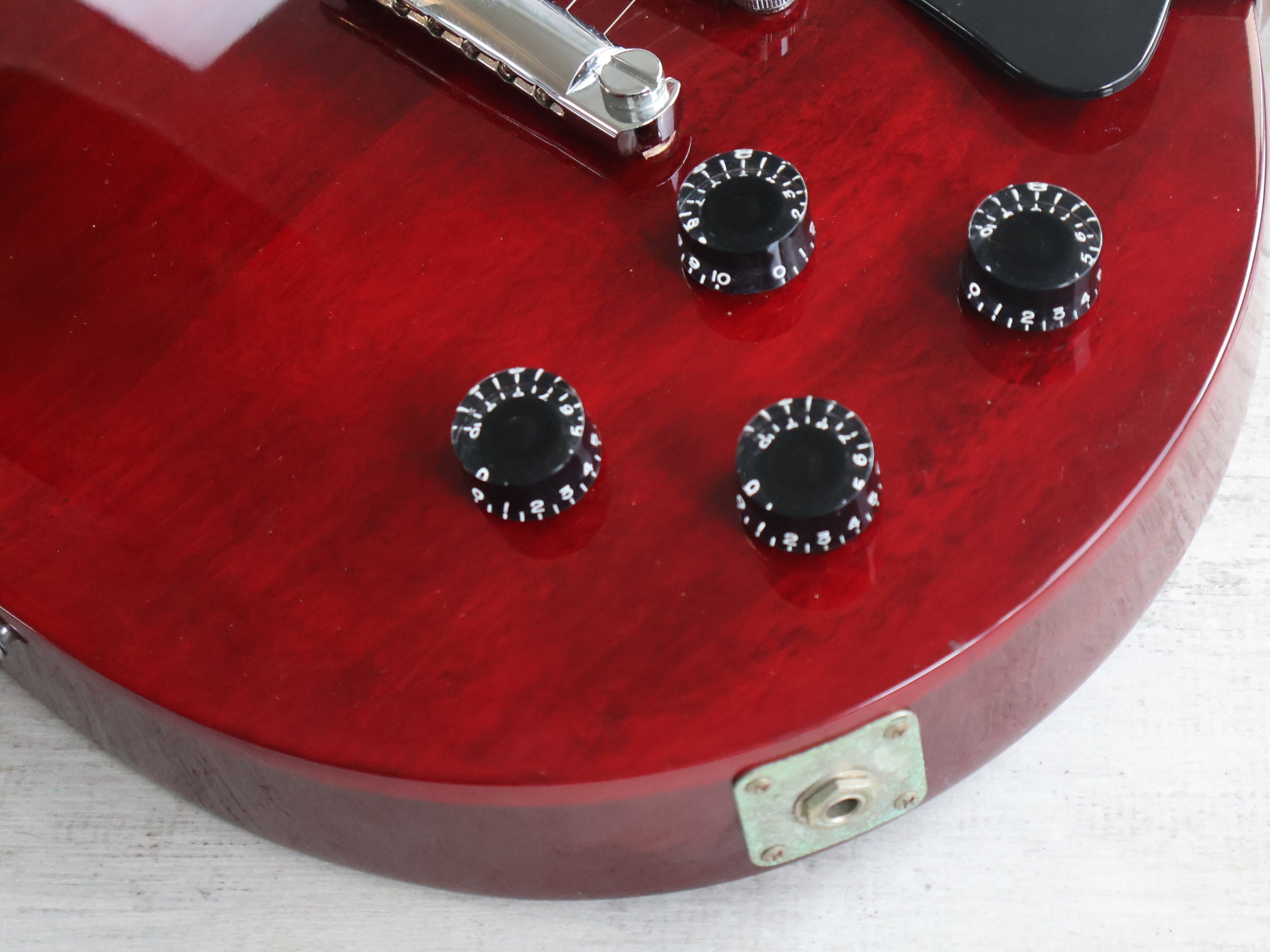 2004 Gibson USA Les Paul Studio (Wine Red) – Cool Old Guitars