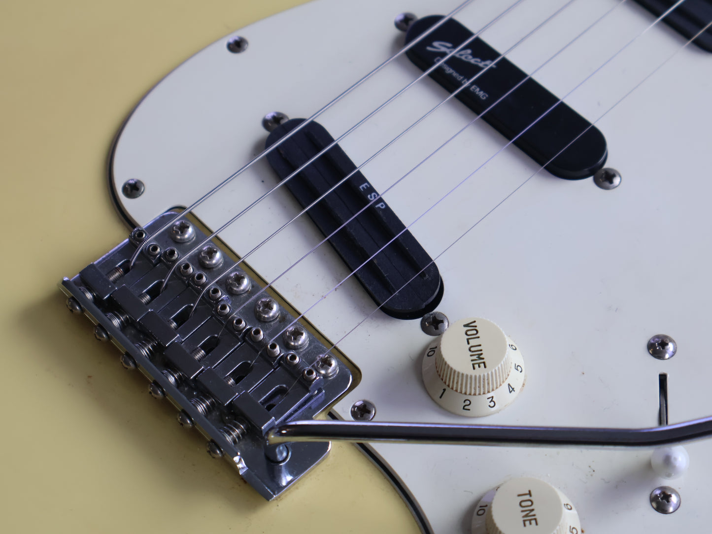 1993 Fender Japan ST72-58 '72 Reissue Stratocaster (Vintage White)