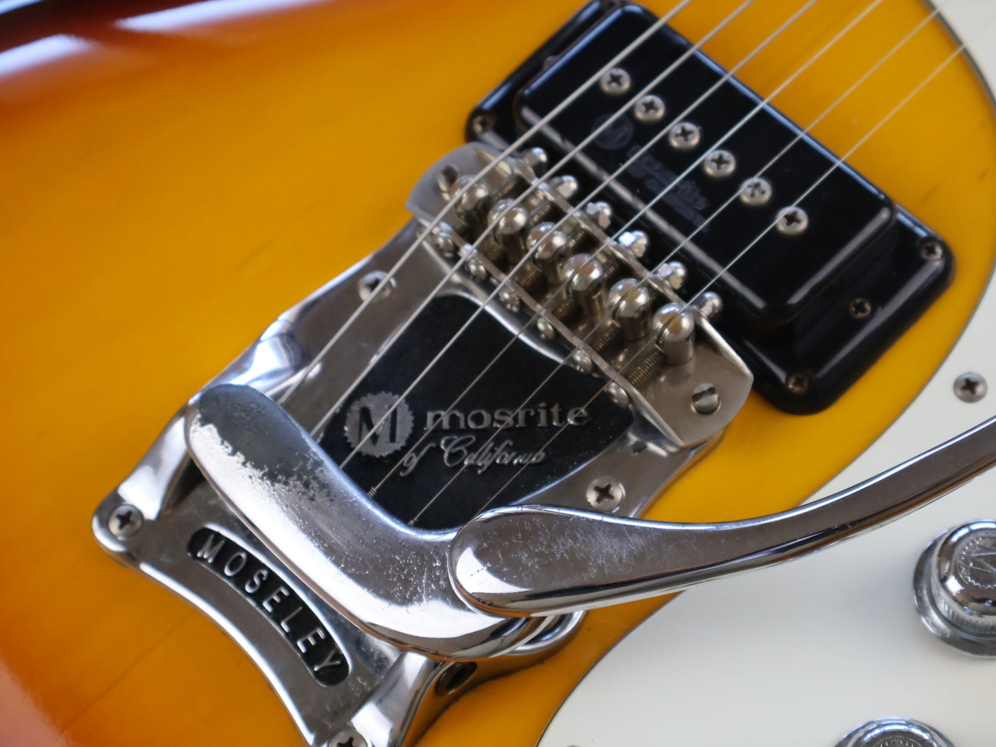 1998 Mosrite "1965" Reissue Ventures Model w/Moseley Tremolo (Sunburst)