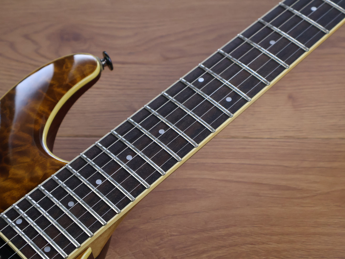 2012 Ibanez Prestige S5420QD HH S Series w/Seymour Duncan's (Tiger Eye)