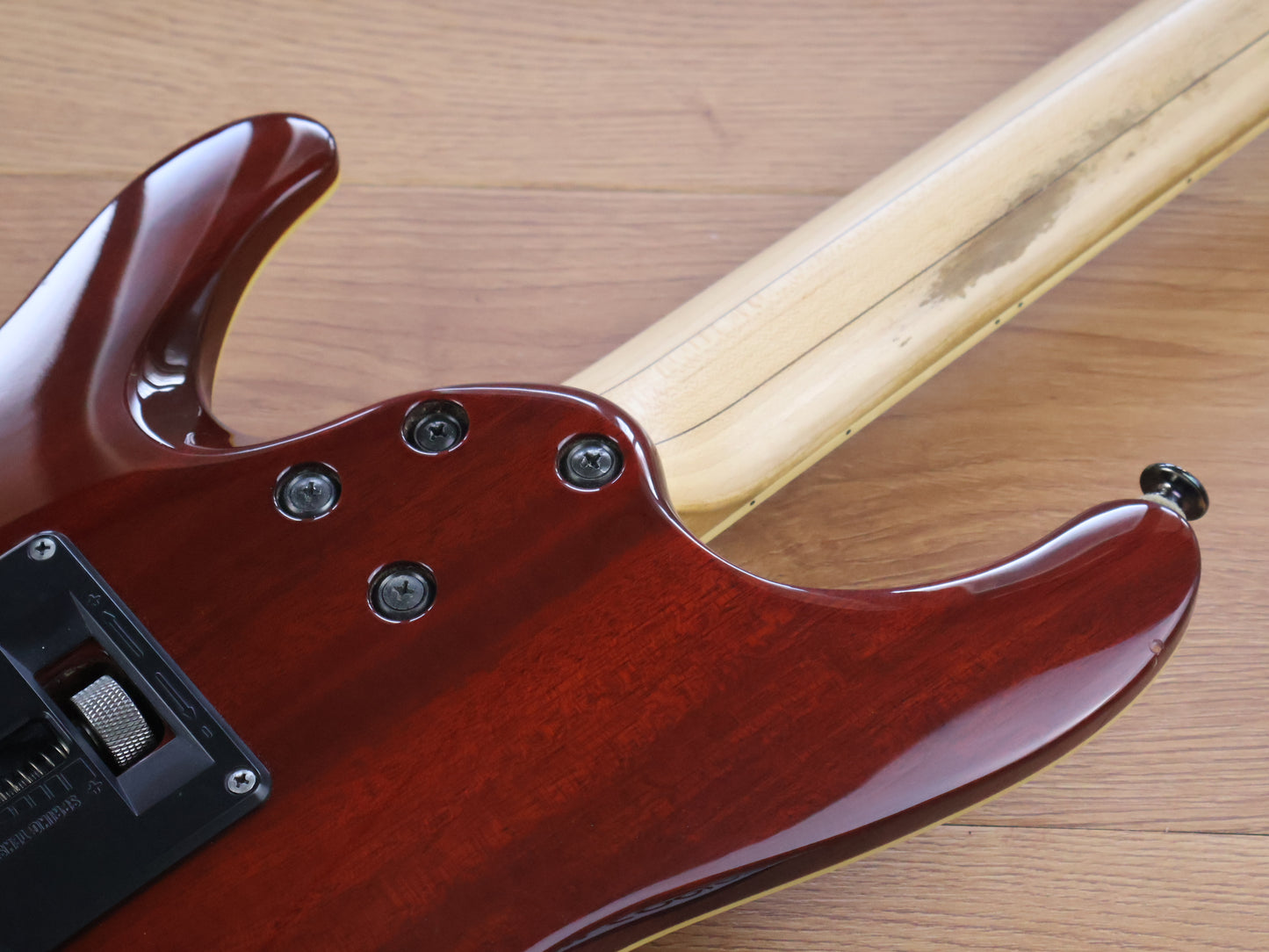 2012 Ibanez Prestige S5420QD HH S Series w/Seymour Duncan's (Tiger Eye)