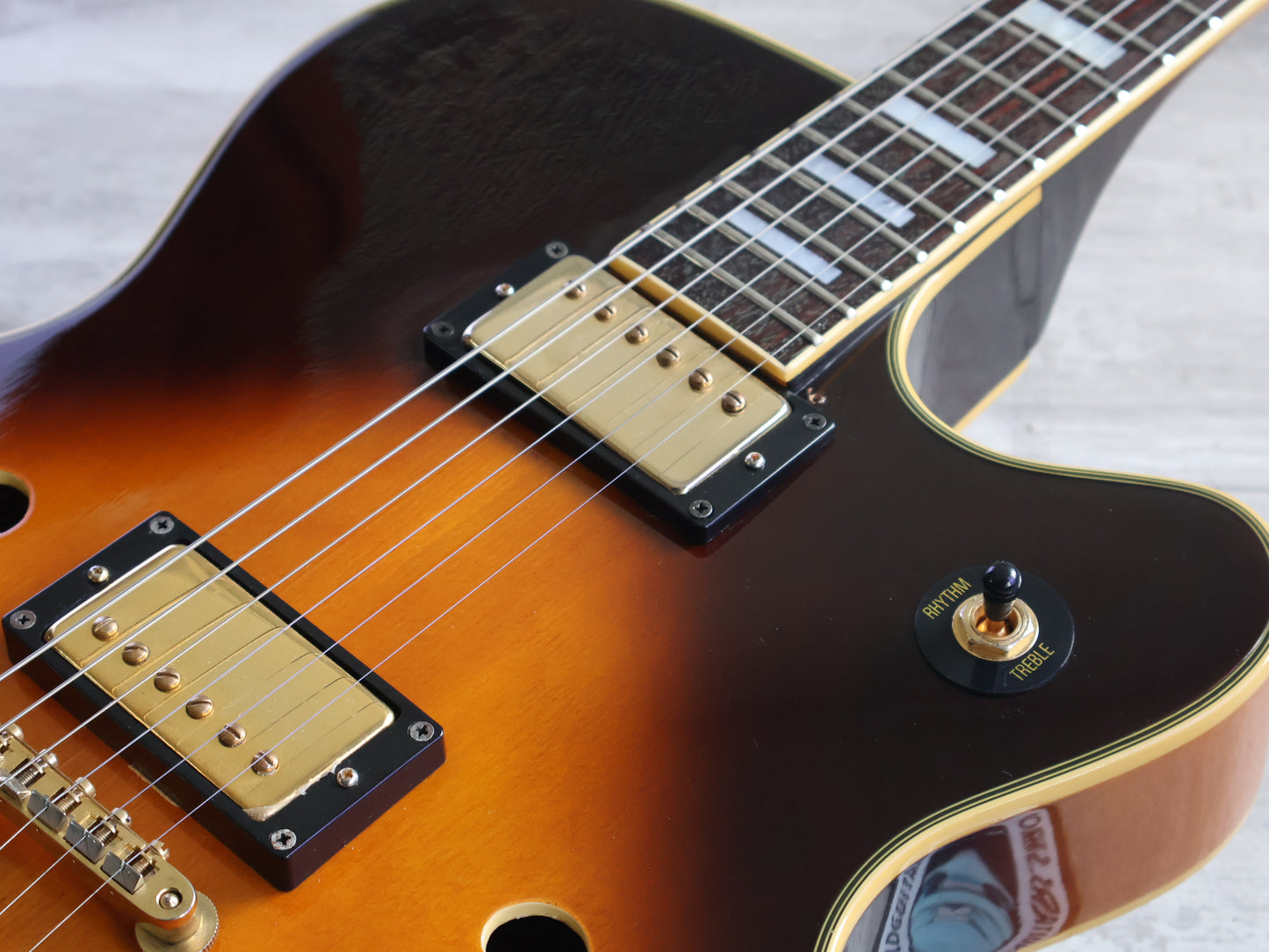 1990's Hohner SE-400 Hollowbody (Sunburst)