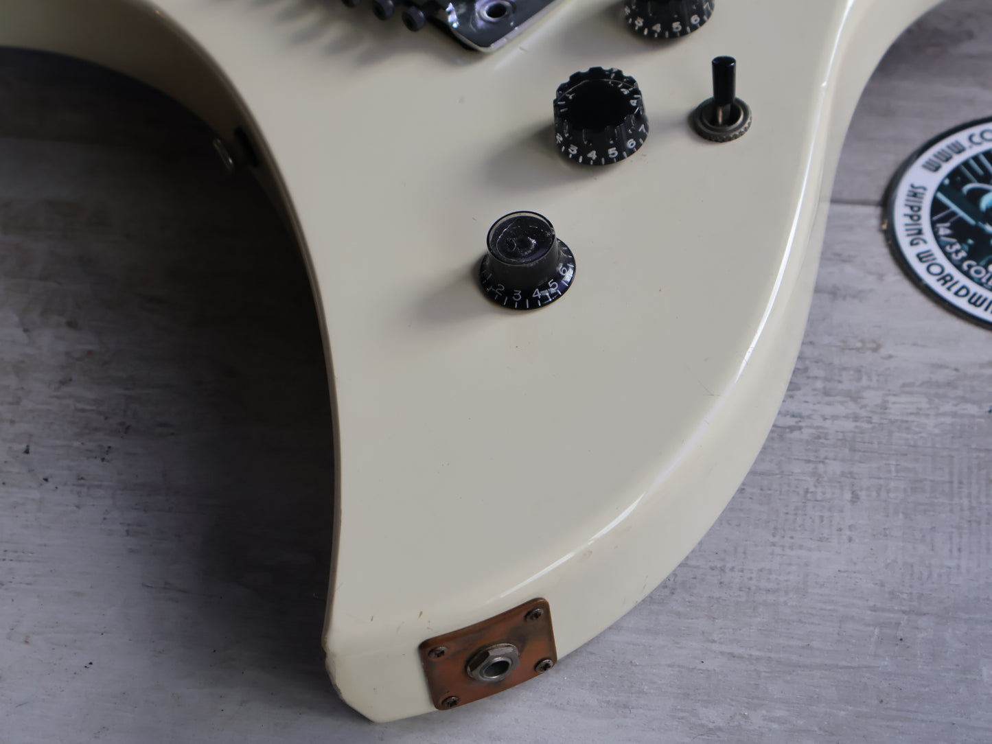 1981 Aria Pro II Japan U-60T Scalloped Urchin (Vintage White)