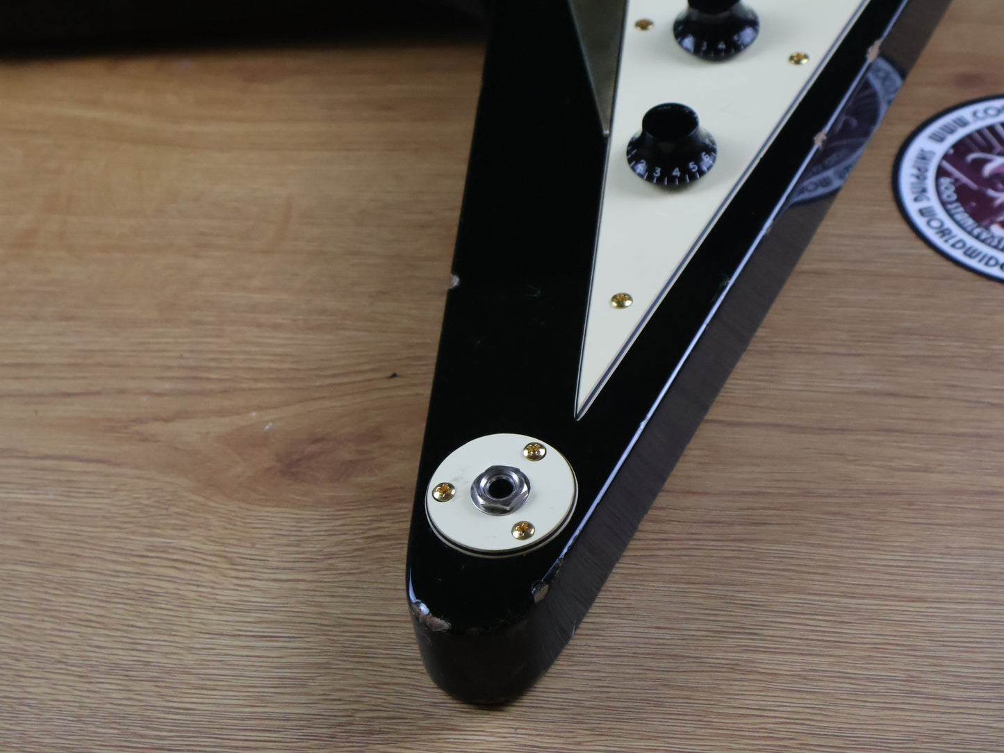 1990's Brian (by Bacchus) '58 Reissue Flying V (Black)