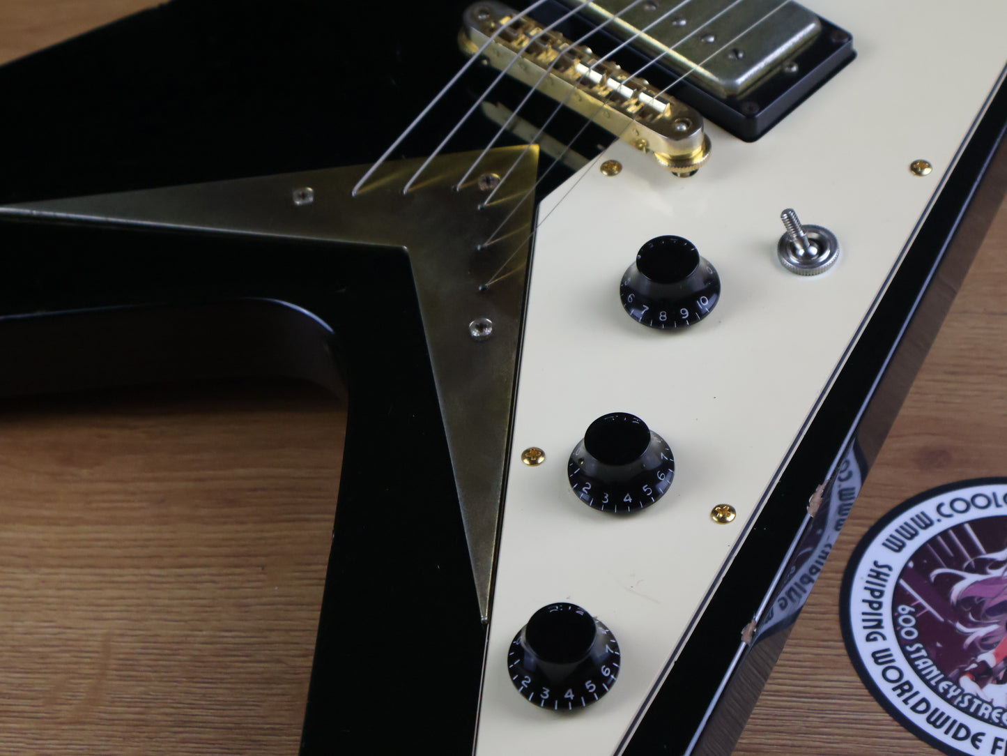 1990's Brian (by Bacchus) '58 Reissue Flying V (Black)