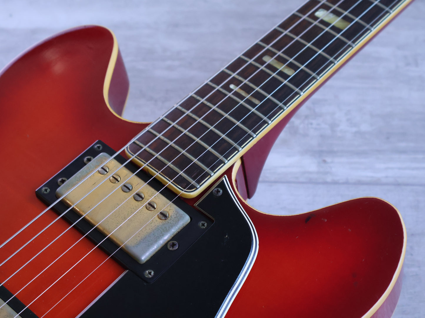 1970's Ventura Japan V-1002 Semi Hollowbody (Red)