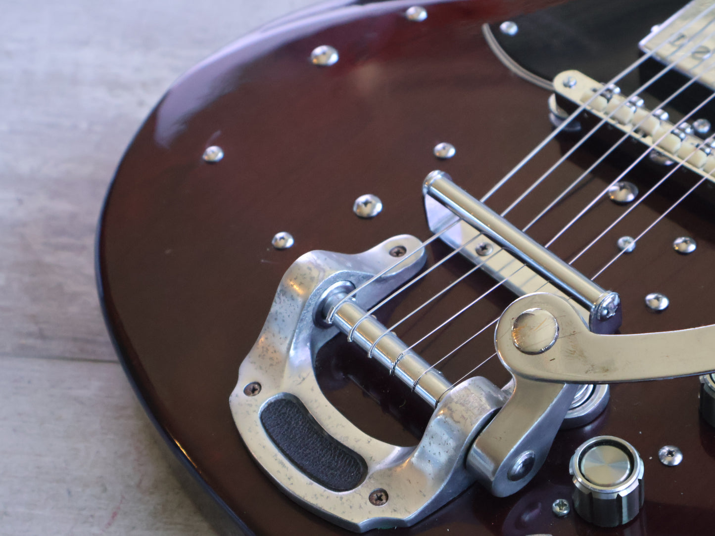 1970's Pearl PE-1162 SG Double Cutaway w/Bigsby (Cherry Red)
