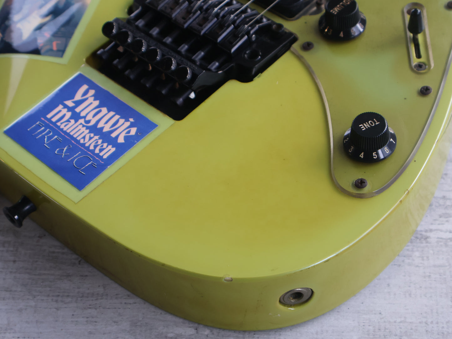 1989 Ibanez Japan RG-550 Superstrat (Faded Desert Sun Yellow)