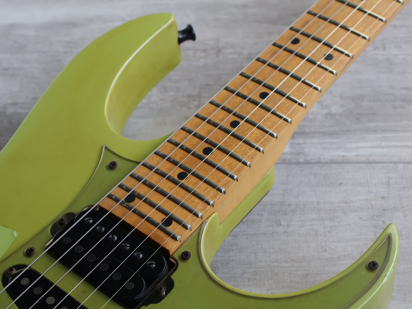 1989 Ibanez Japan RG-550 Superstrat (Faded Desert Sun Yellow)
