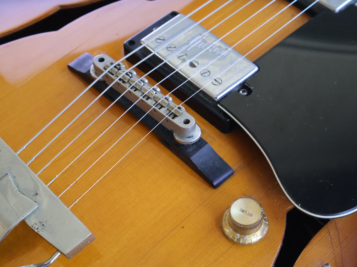 1974 Greco Japan S-55 ES-175 Hollowbody Jazzbox (Brown Sunburst)