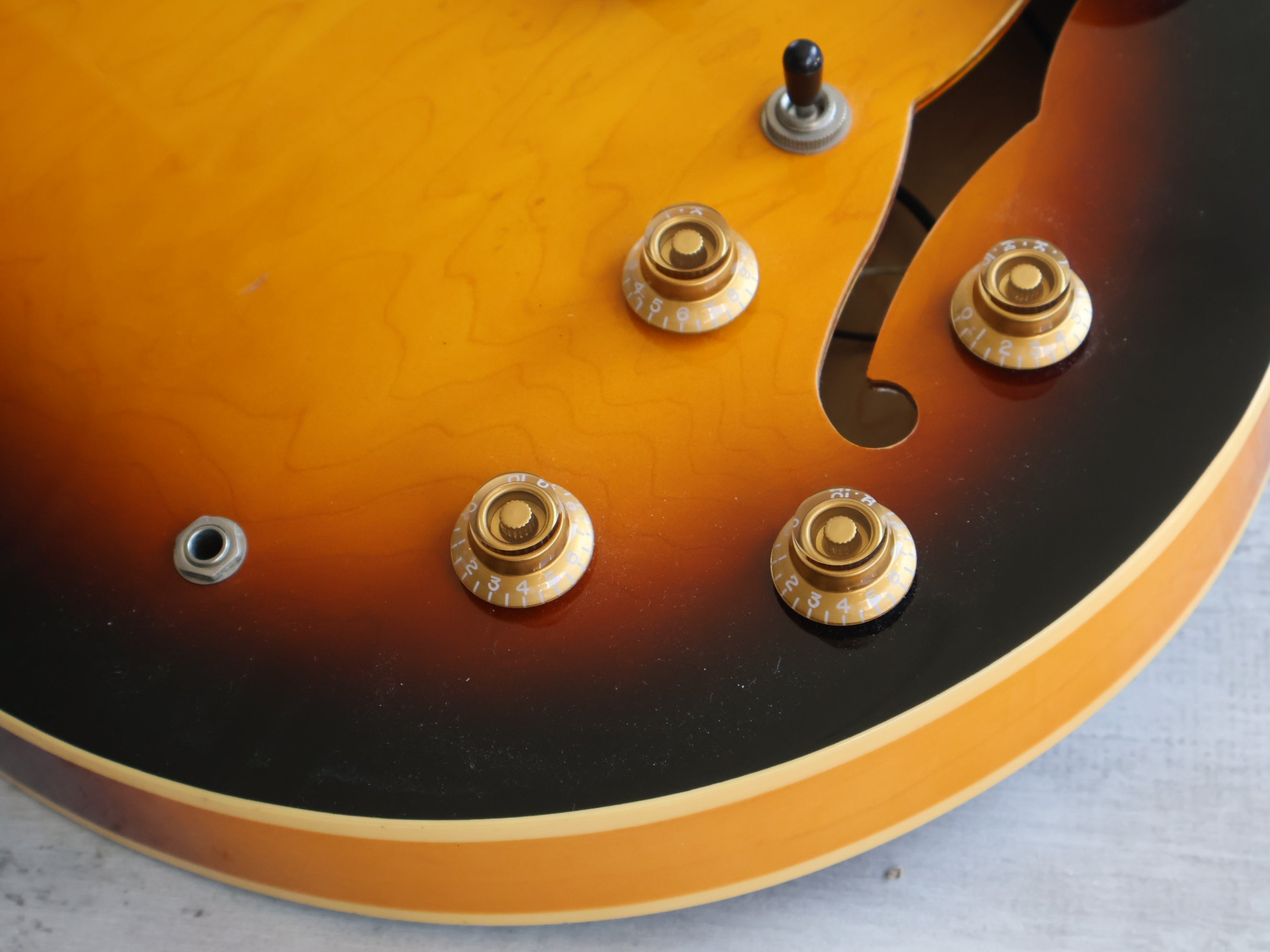 2011 Burny RSA-65 Semi Hollowbody ES-335 (Brown Sunburst) – Cool