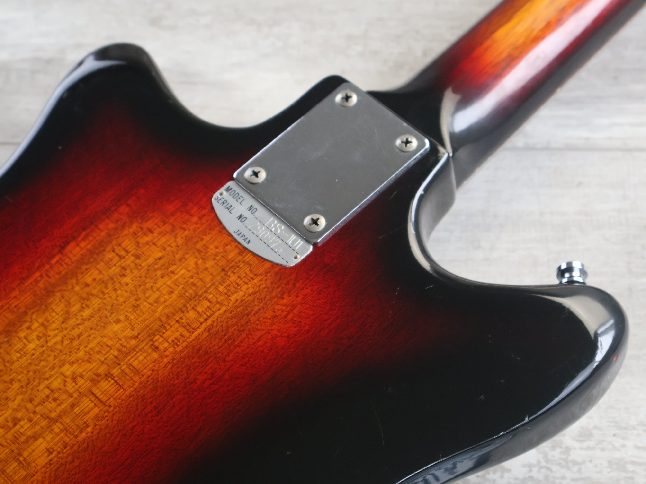 1960's Teisco Japan BS-101 Short Scale Bass w/Goldfoil (Sunburst
