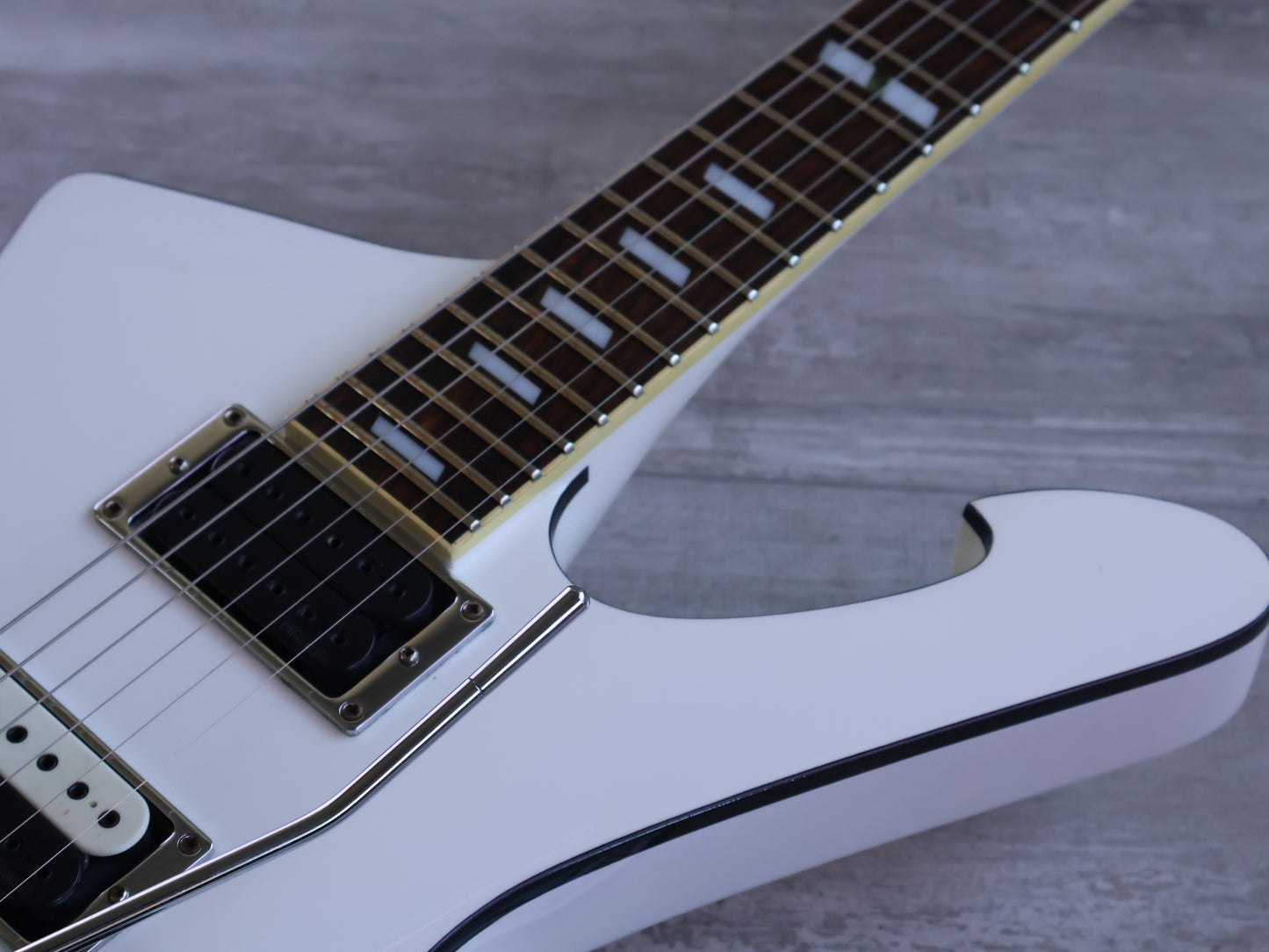 2008 Ibanez STM1 Sam Totman Signature Iceman (White)