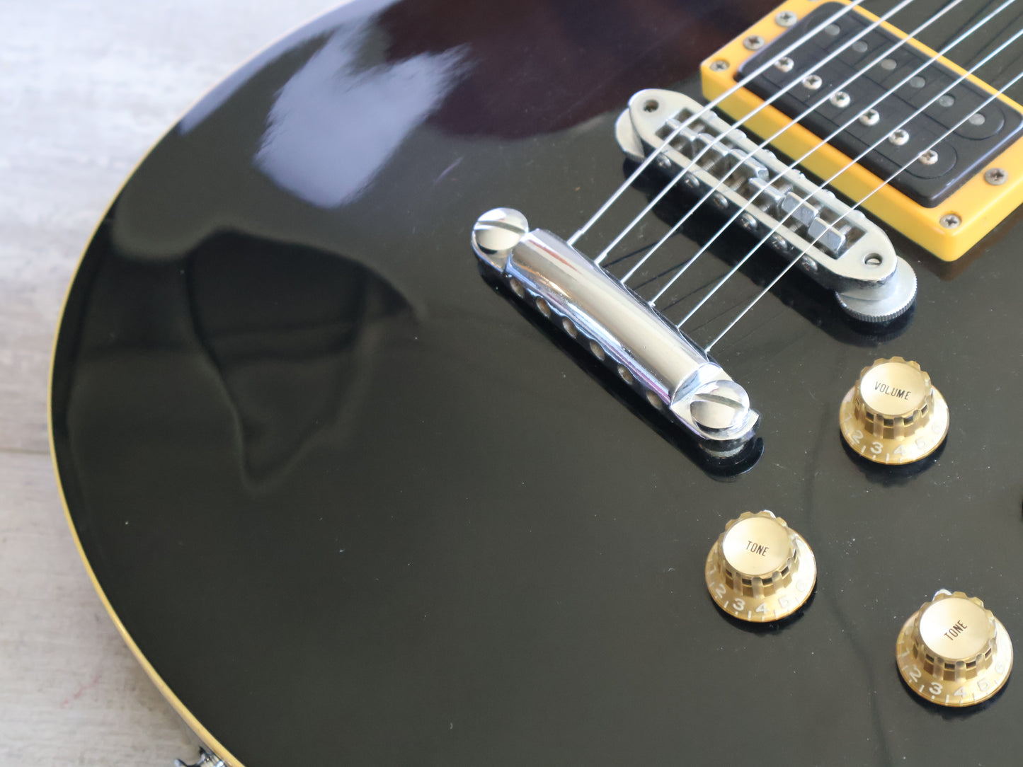 1981 Yamaha Japan SG600 Double Cutaway (Gloss Black)