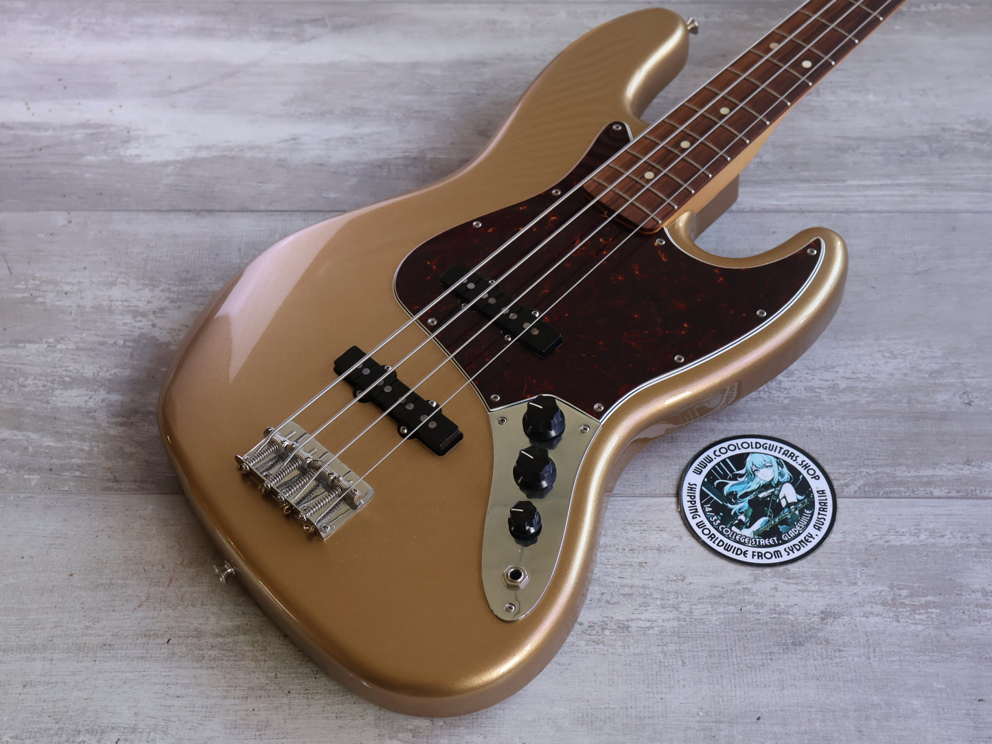 2019 Fender Vintera 60's Jazz Bass Pau Ferro (Firemist Gold)