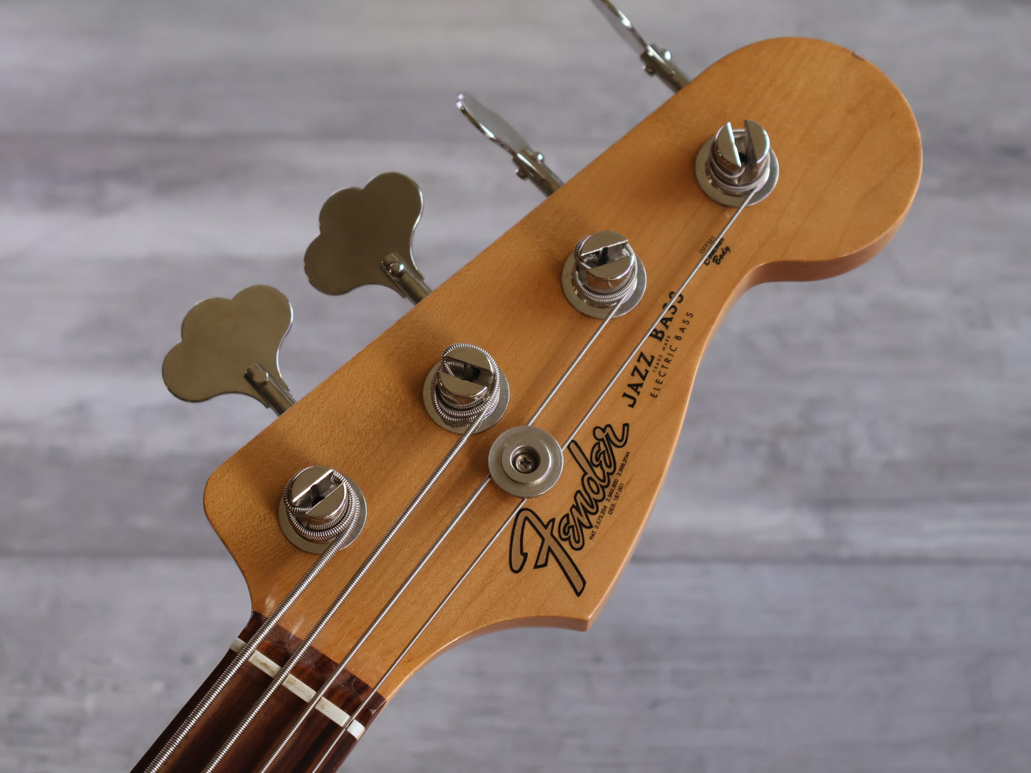 2019 Fender Vintera 60's Jazz Bass Pau Ferro (Firemist Gold)