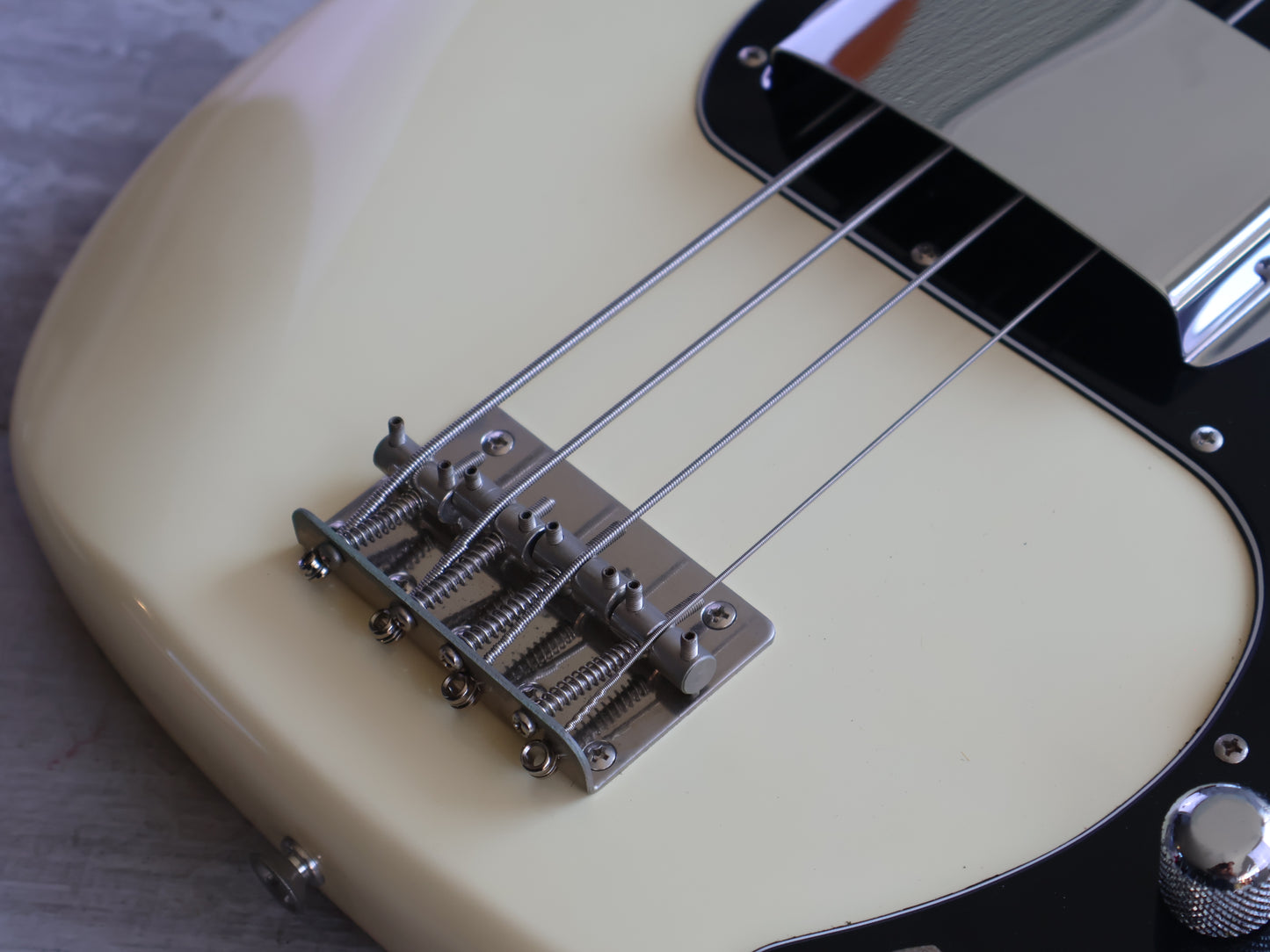 1980 Greco Japan "Spacy Sound" PB-500 Precision Bass (Vintage White)