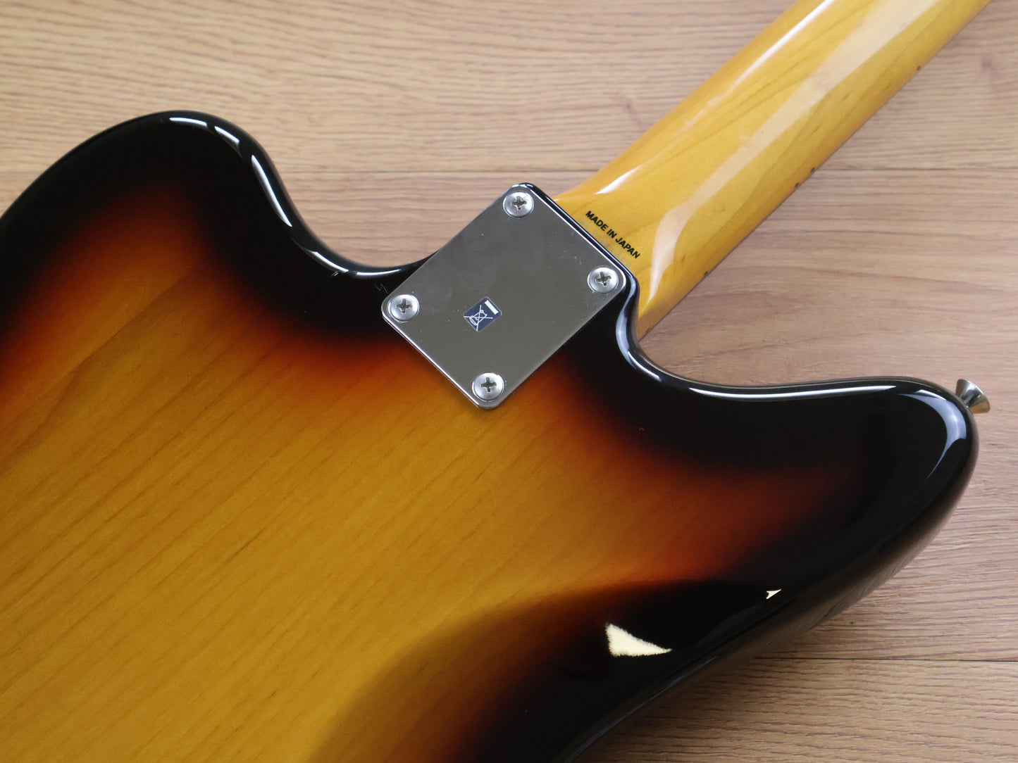 2010 Fender Japan JG66 '66 Reissue Jaguar (Sunburst)