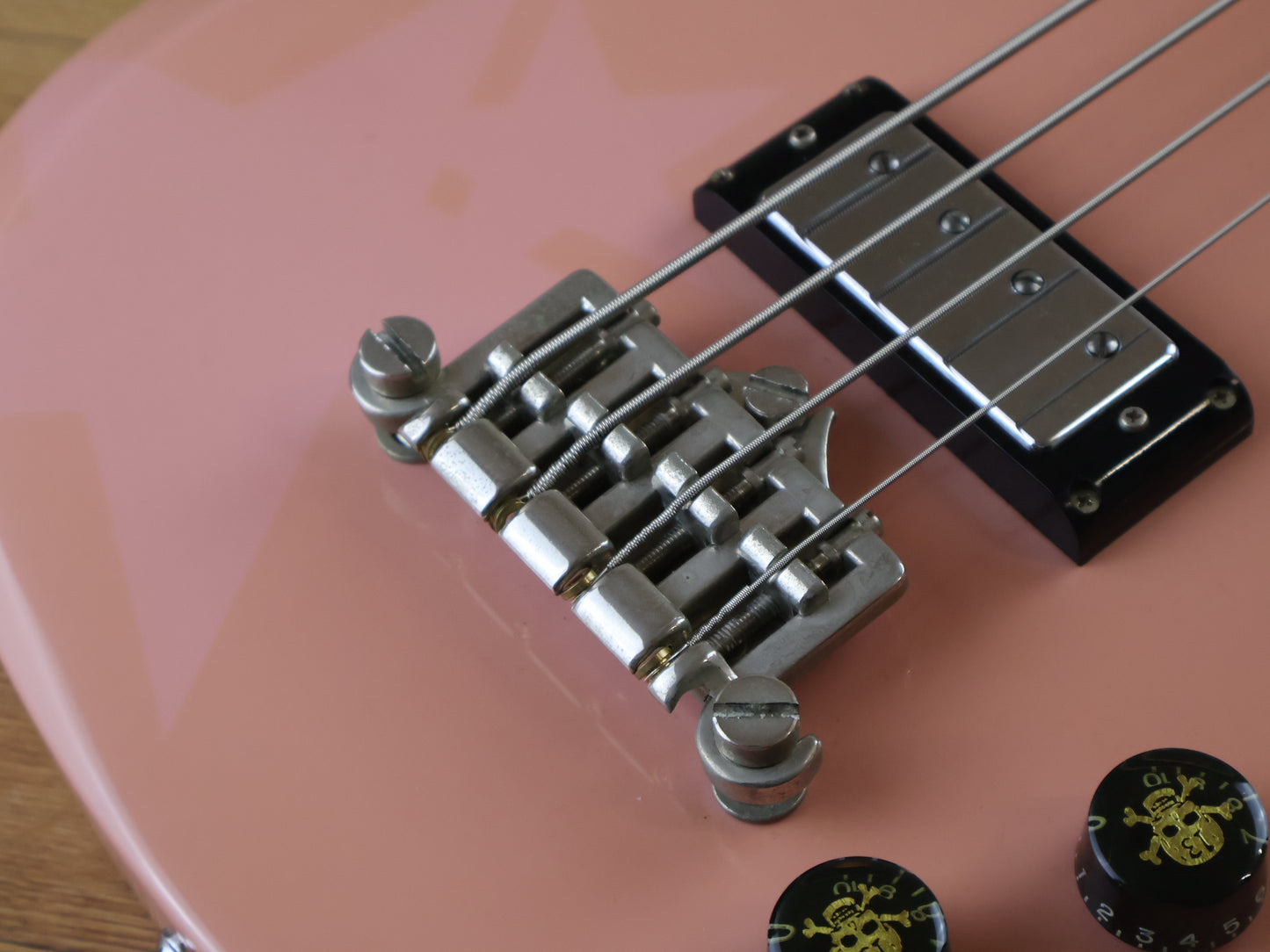 2007 Burny PEB-65 Swanky Spider SG Bass (Pale Pink)