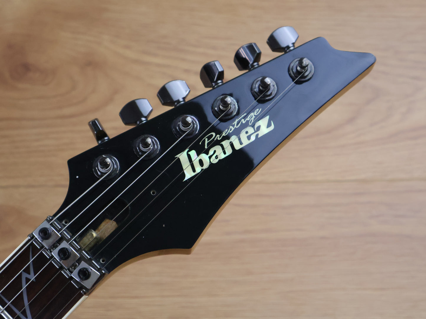 2008 Ibanez RG2550Z Prestige J Craft Superstrat (Galaxy White)