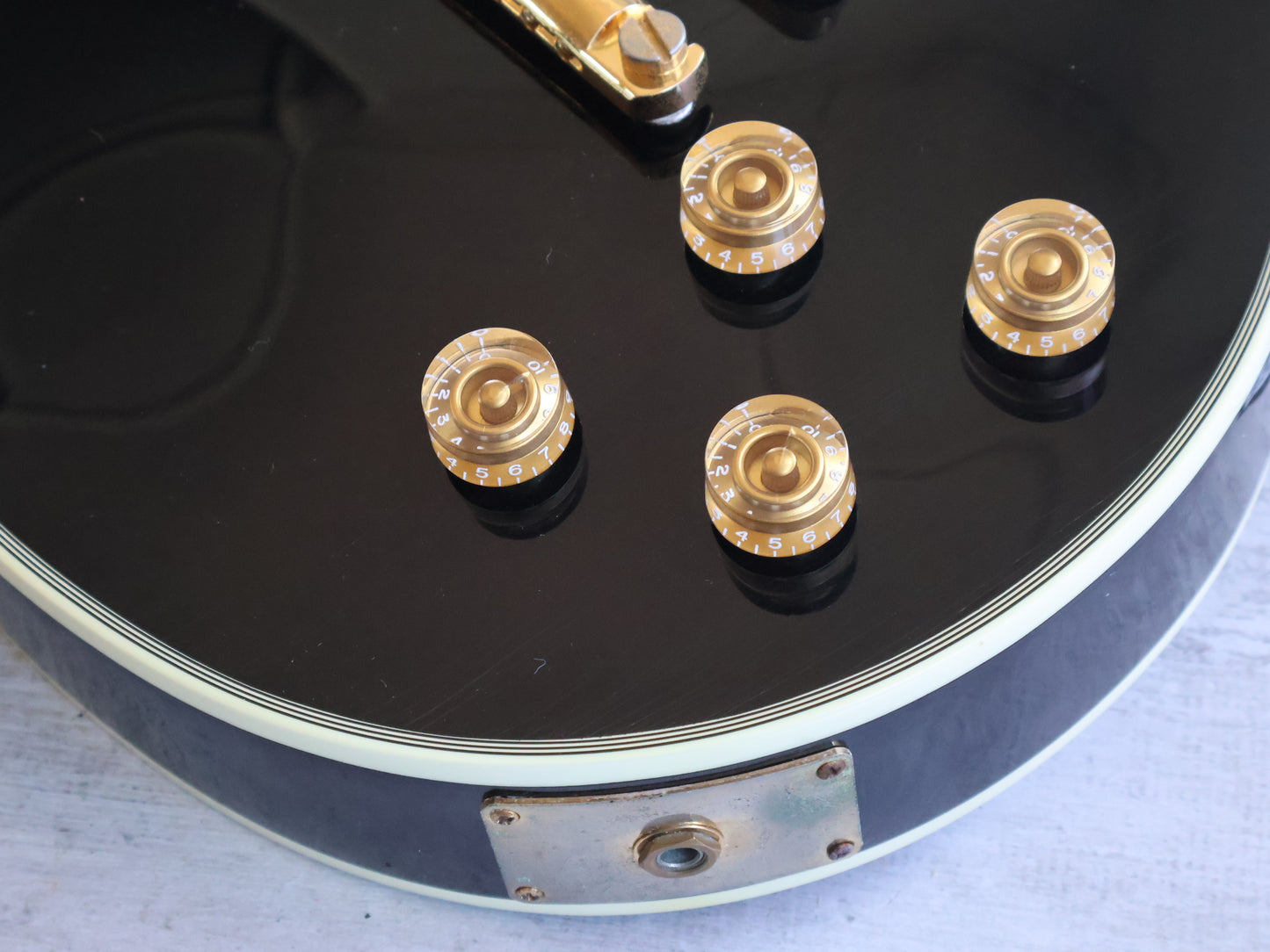 2005 Gibson USA Les Paul Supreme (Ebony)