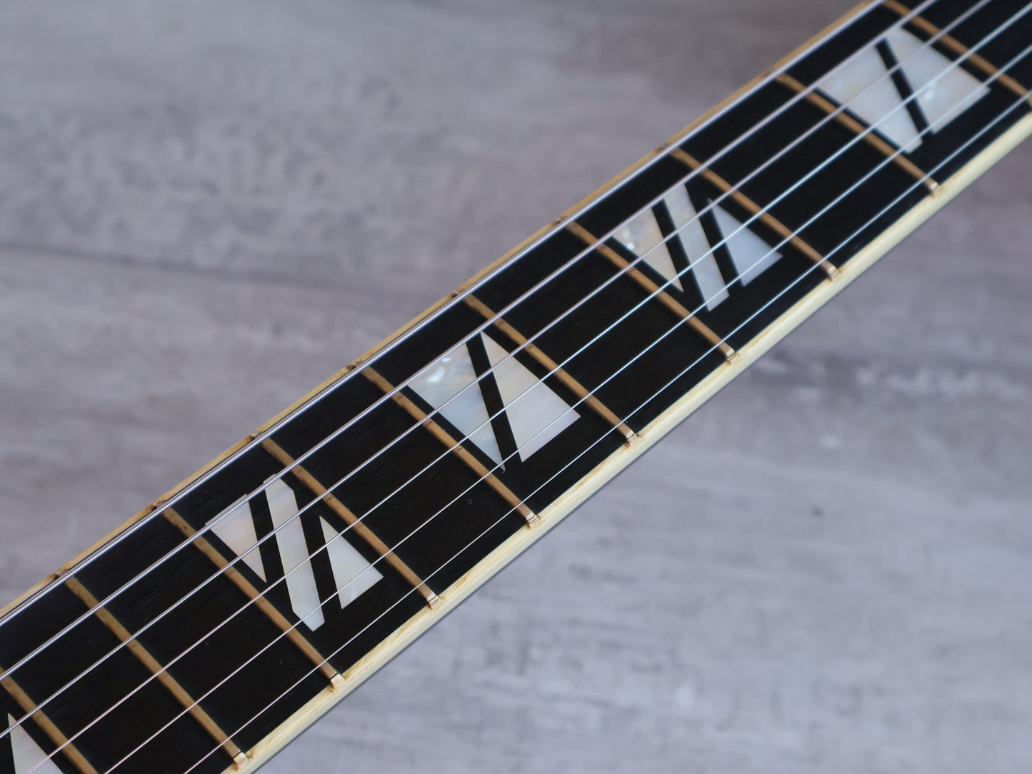 2005 Gibson USA Les Paul Supreme (Ebony)
