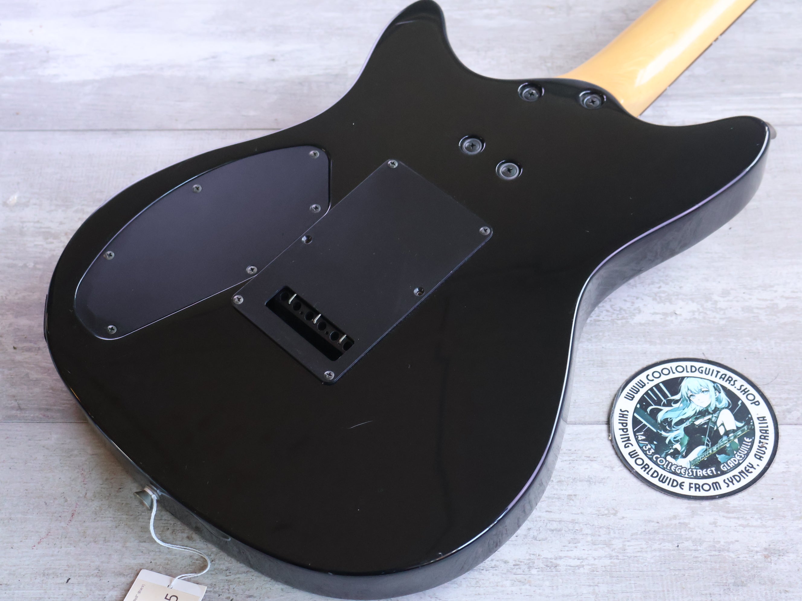1990 Heartfield (by Fender Japan) RR-7 