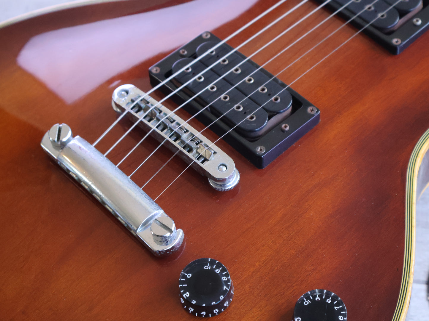 1978 Aria Pro II Japan LC-600 Les Paul Custom (Violin Finish)