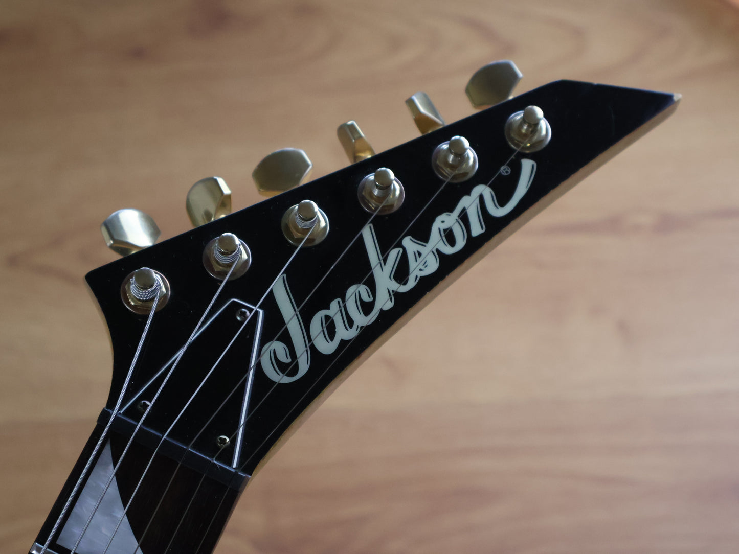 2007 Jackson Japan RR Rhoads Flying V (White w/Pinstripes)