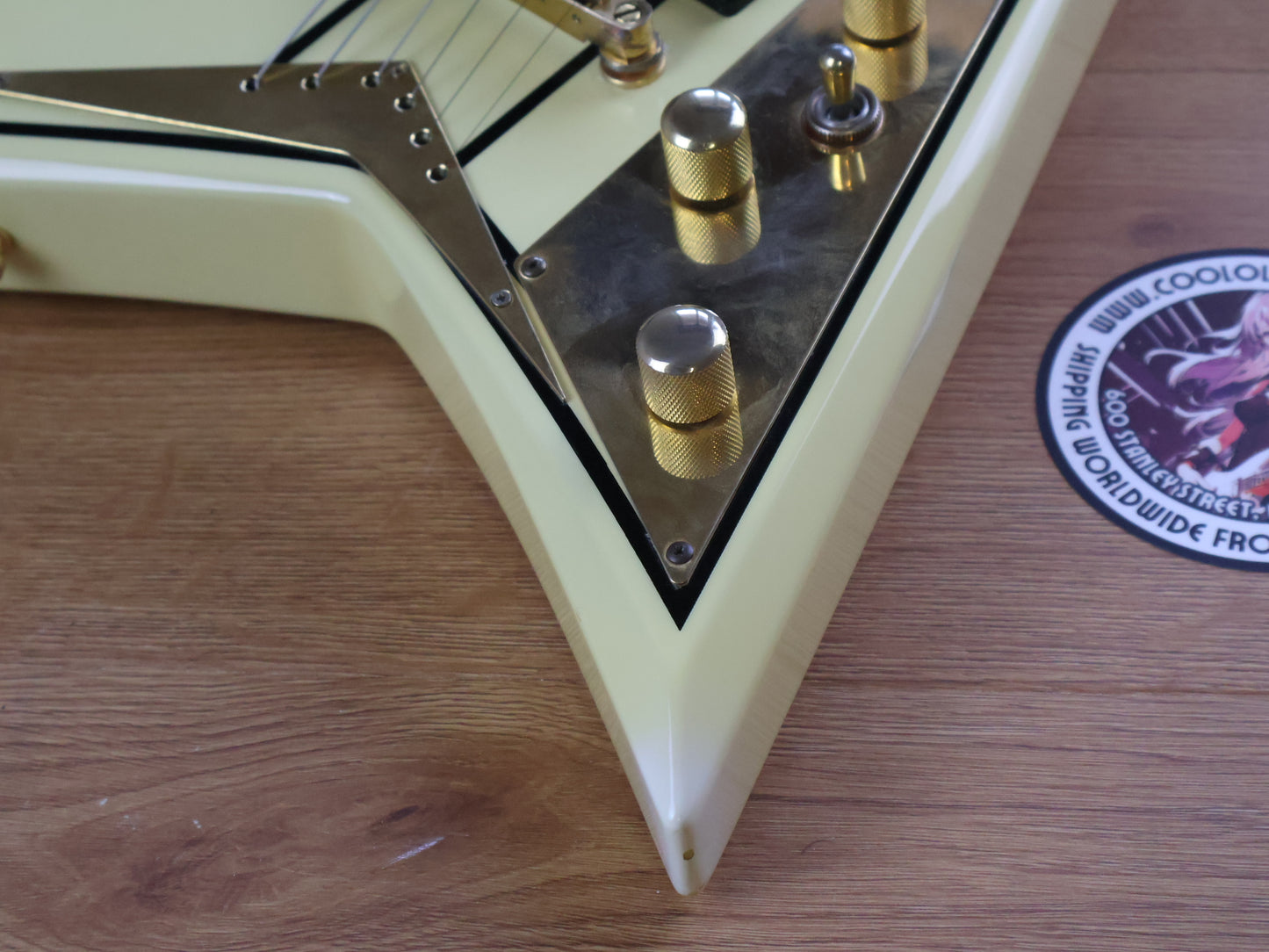 2007 Jackson Japan RR Rhoads Flying V (White w/Pinstripes)