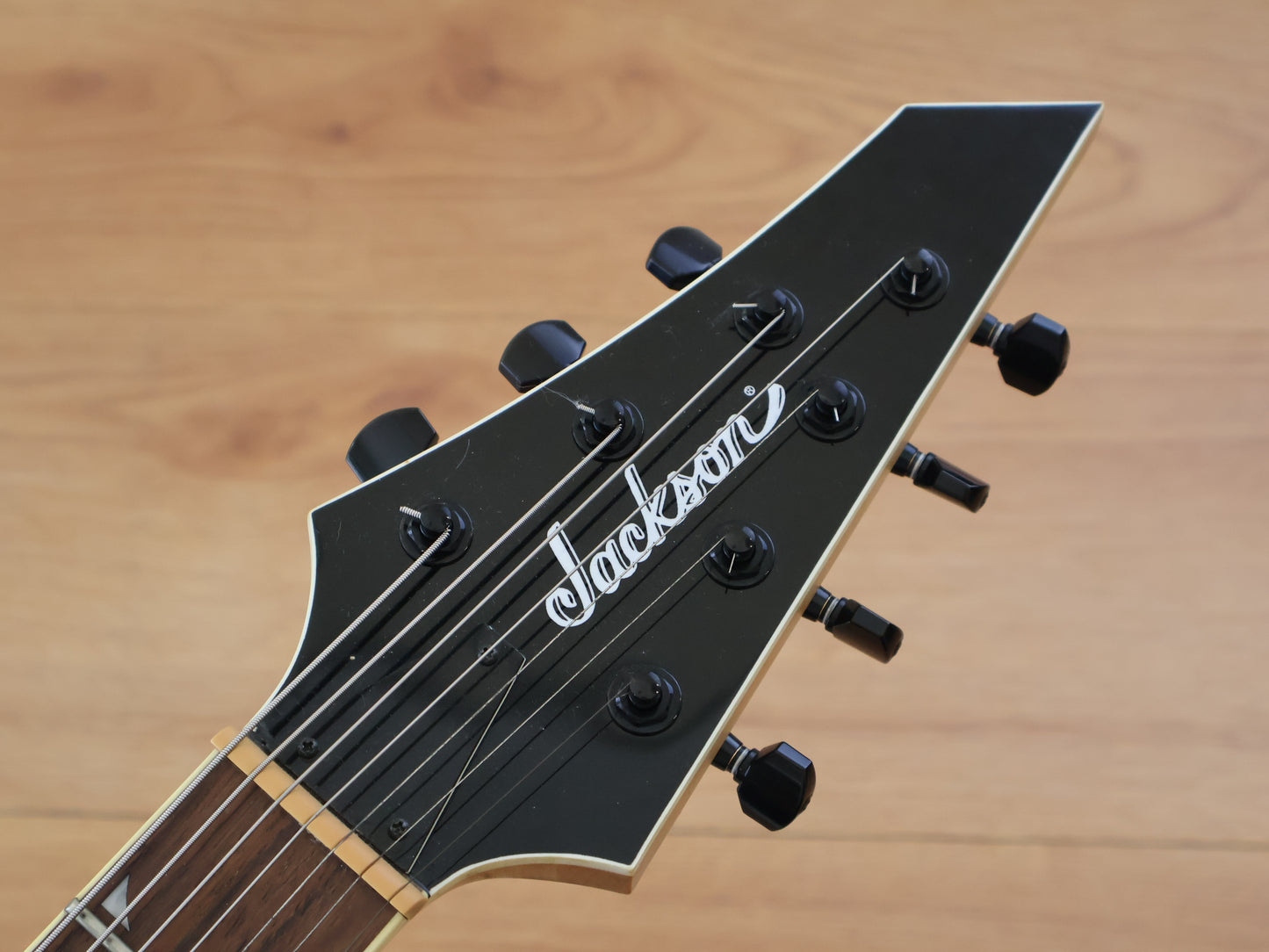 Jackson JS32-7Q 7-String w/Bare Knuckle Juggernauts (Quilted Maple)