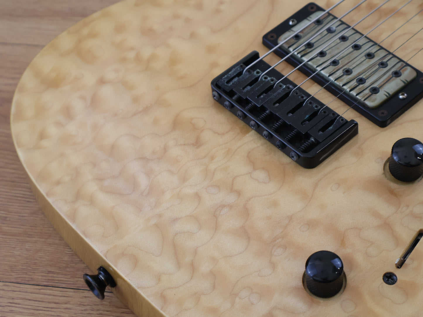 Jackson JS32-7Q 7-String w/Bare Knuckle Juggernauts (Quilted Maple)