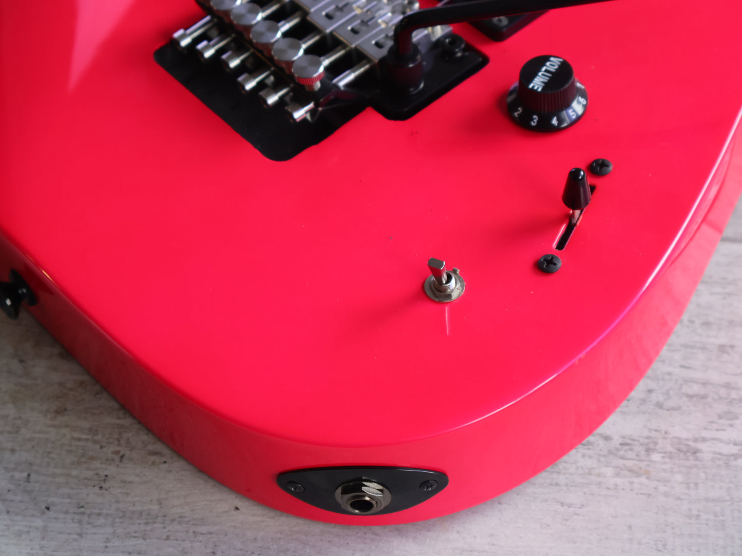 Jackson X Series Dinky DK3XR HSS w/Seymour Duncan JB (Neon Pink)