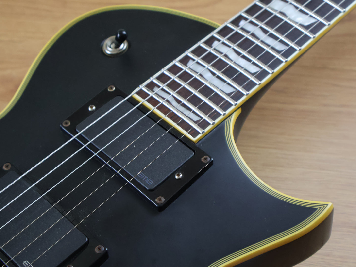 2016 LTD Korea (by ESP) EC-1000 Deluxe Eclipse w/Evertune & Stainless Steel Frets (Black)