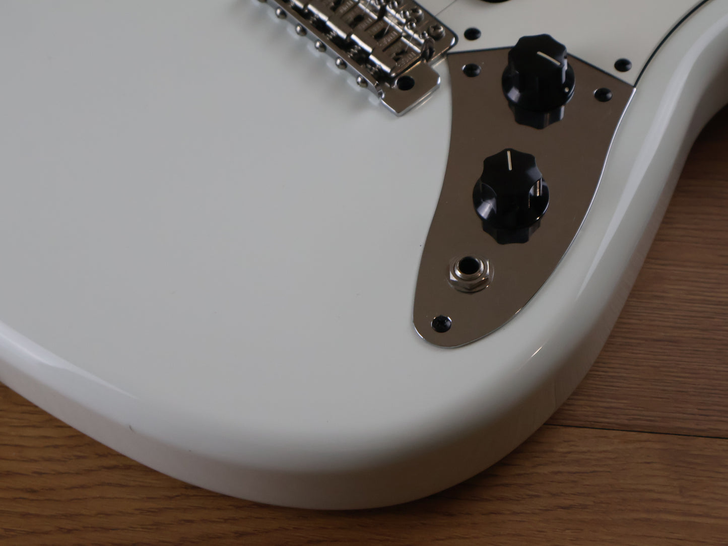 2021 Fender Paranormal Series Super-Sonic Offset (Olympic White)