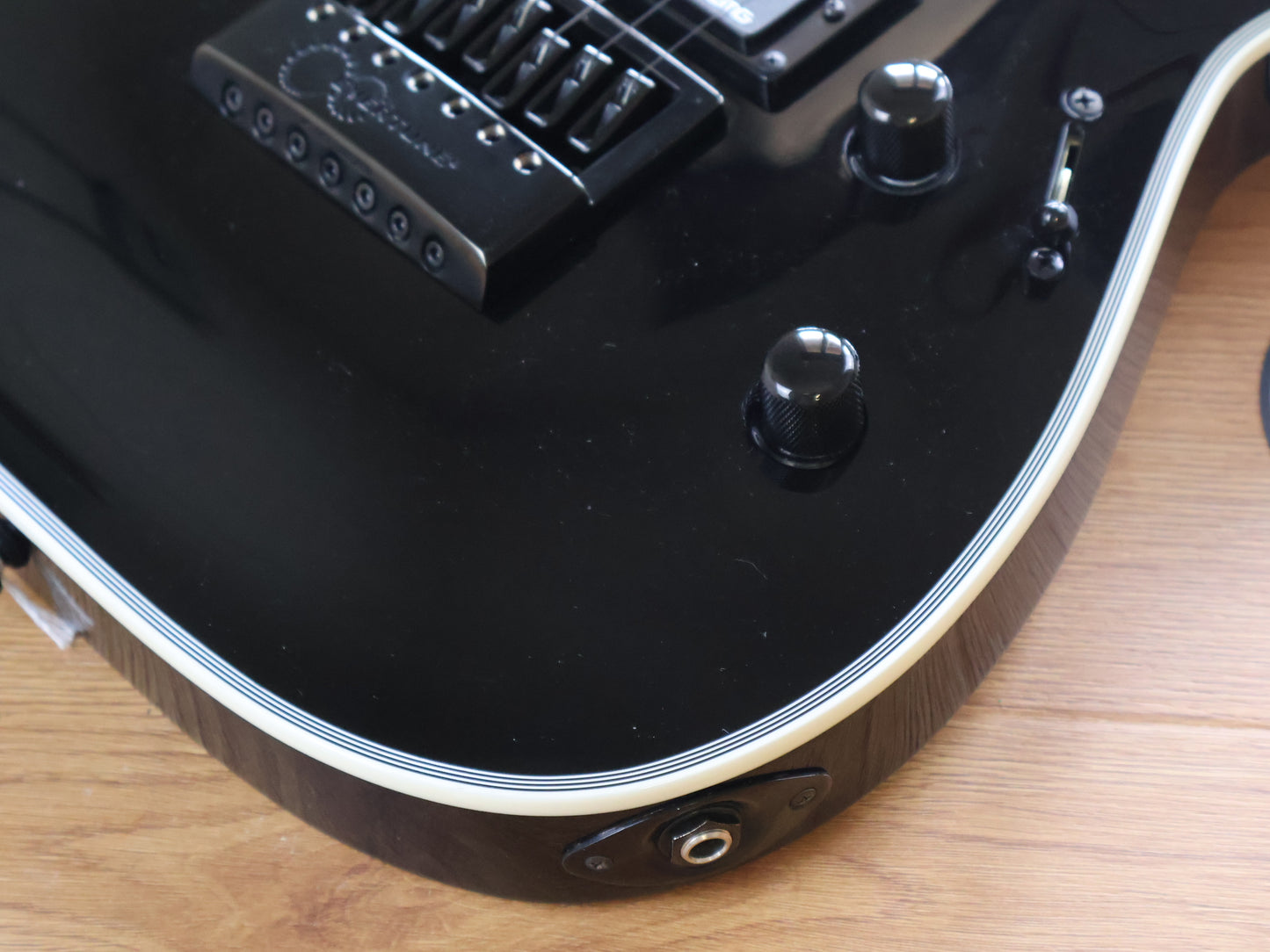 2023 ESP LTD MH-1007 Evertune 7-String w/EMG's (Black)