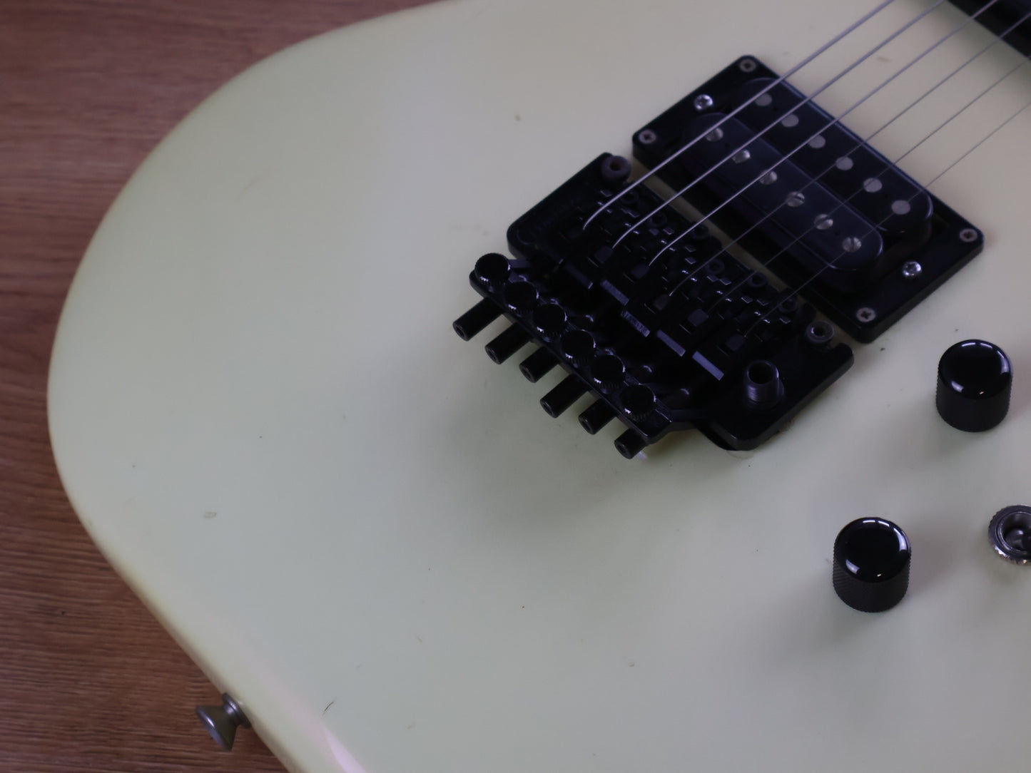 1986 Kramer Japan JK2000 Superstrat w/Floyd Rose (Aged White)