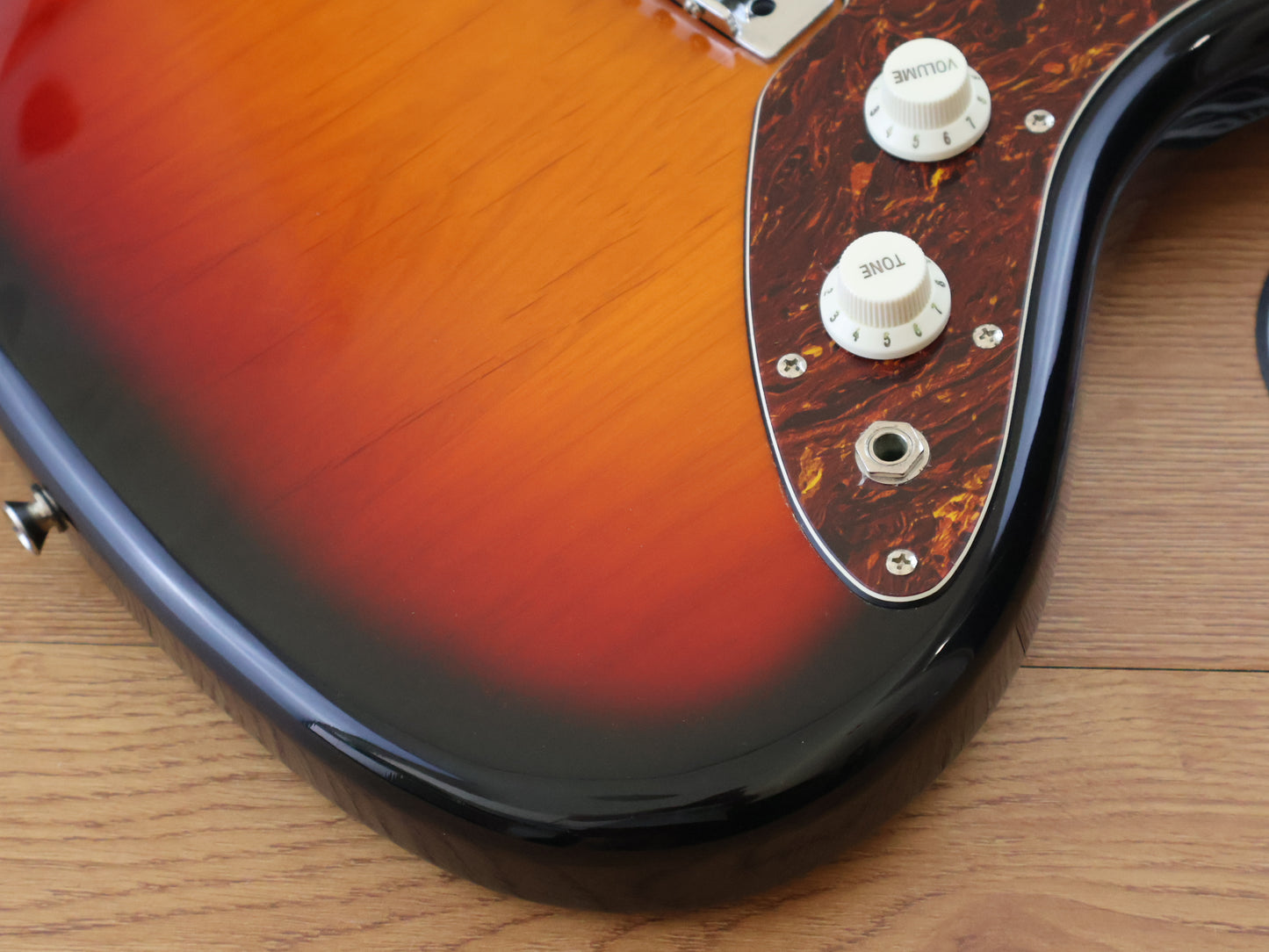 2008 Squier Jagmaster HH Offset (Sunburst)