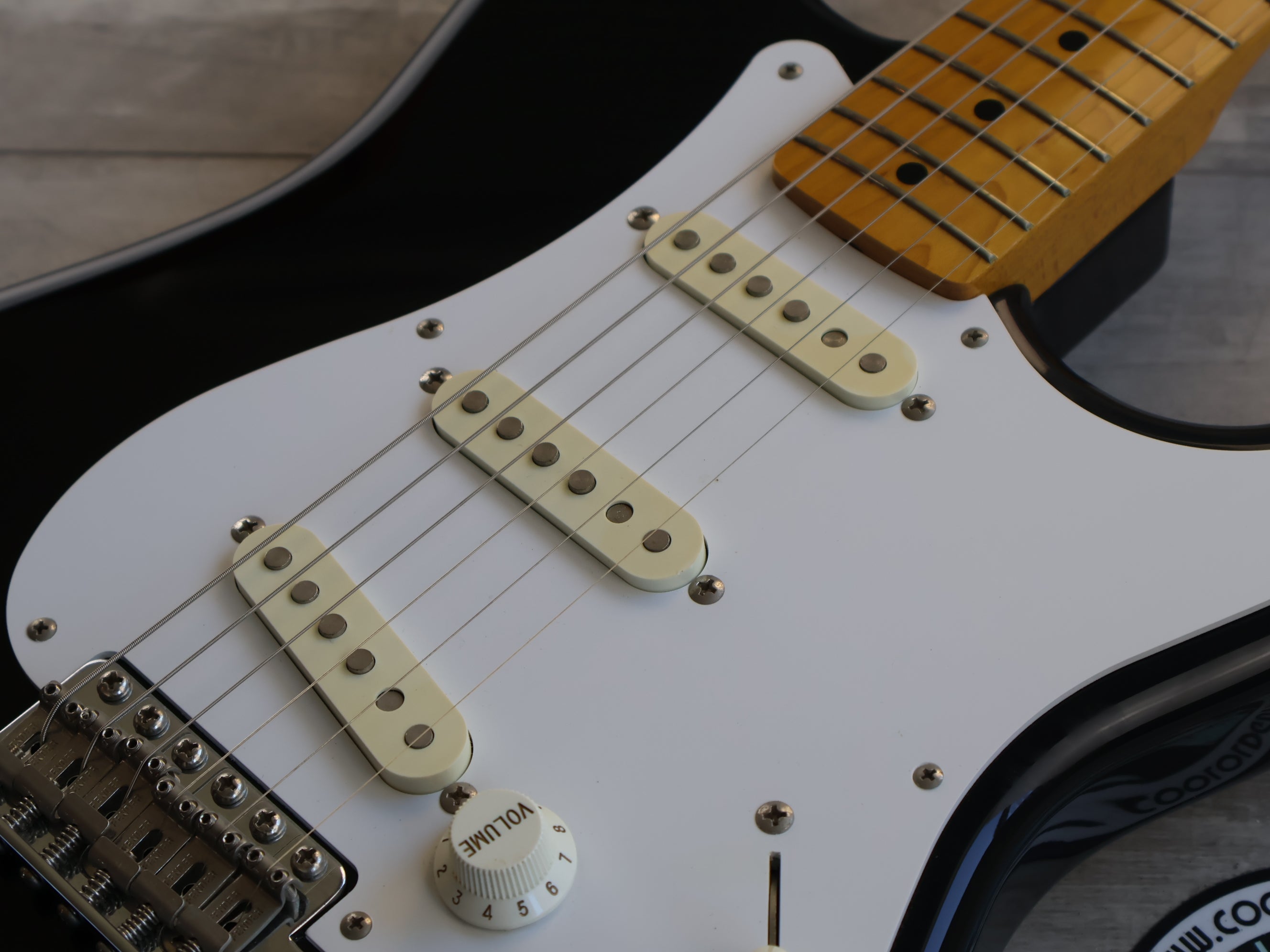 2012 Fender Japan ST57 '57 Reissue Stratocaster (Black) – Cool Old