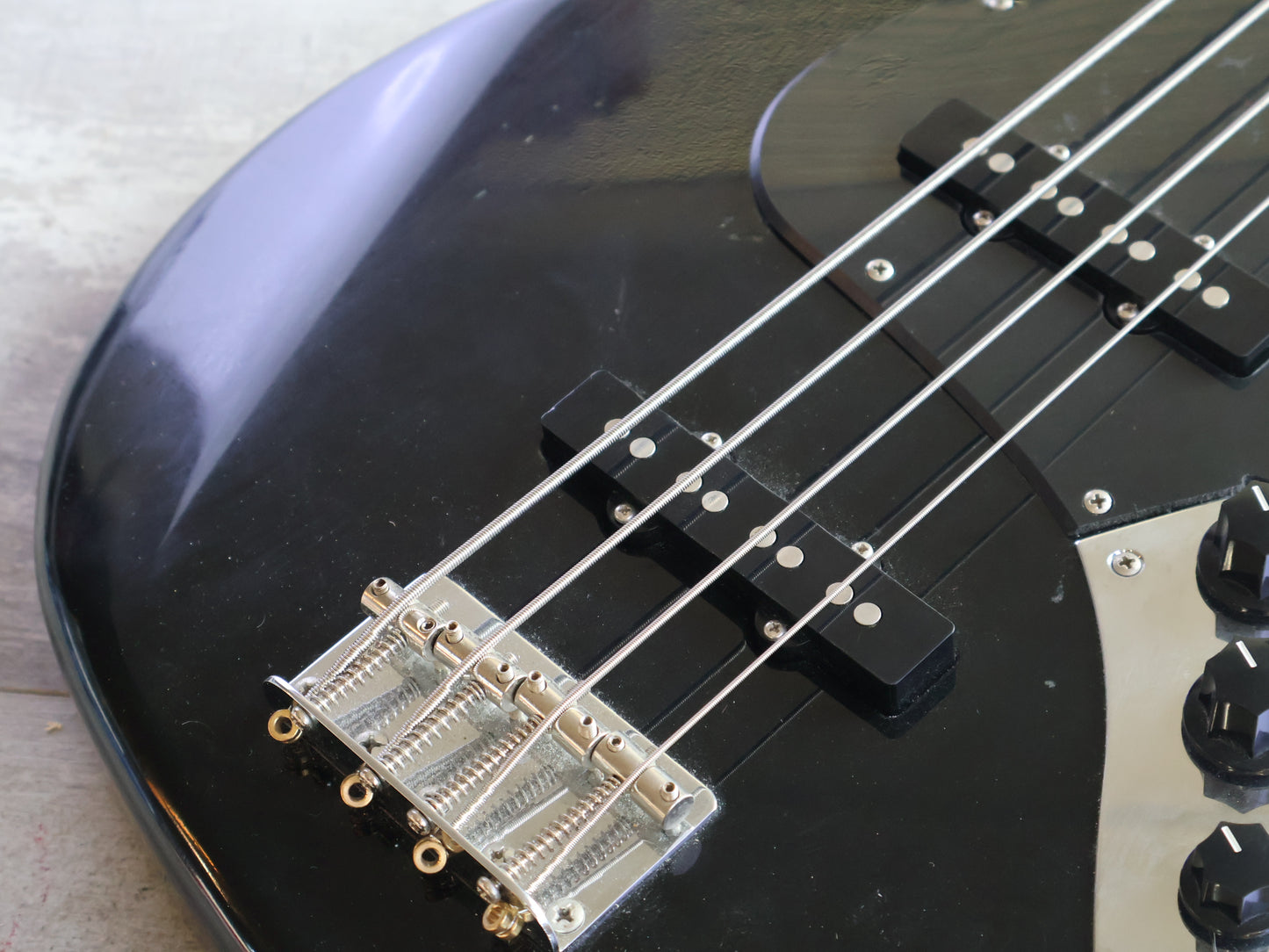 2014 Fender Japan JB75 '75 Reissue Jazz Bass (Black)